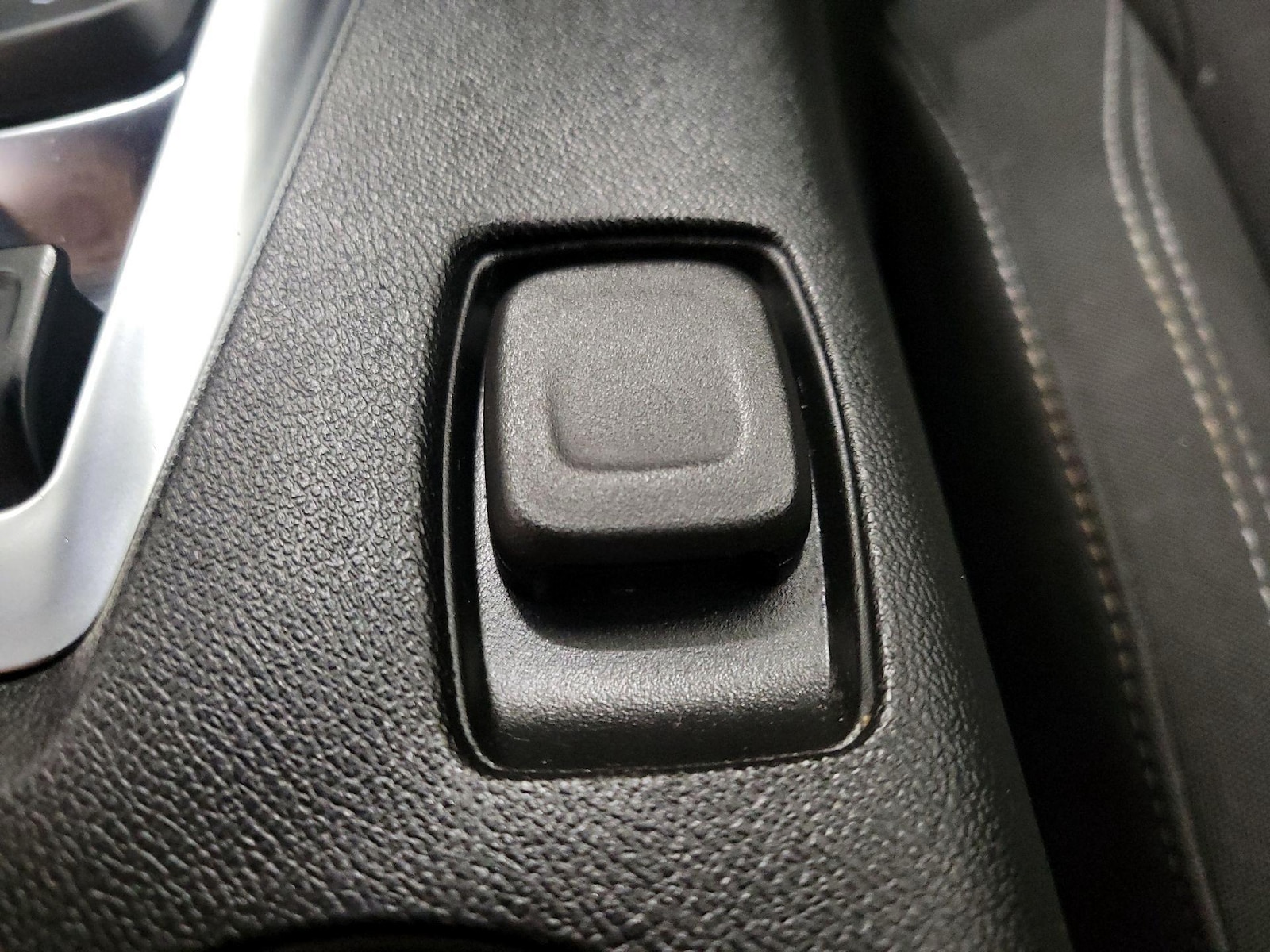 2023 Chevrolet Camaro 1LT - Photo 18