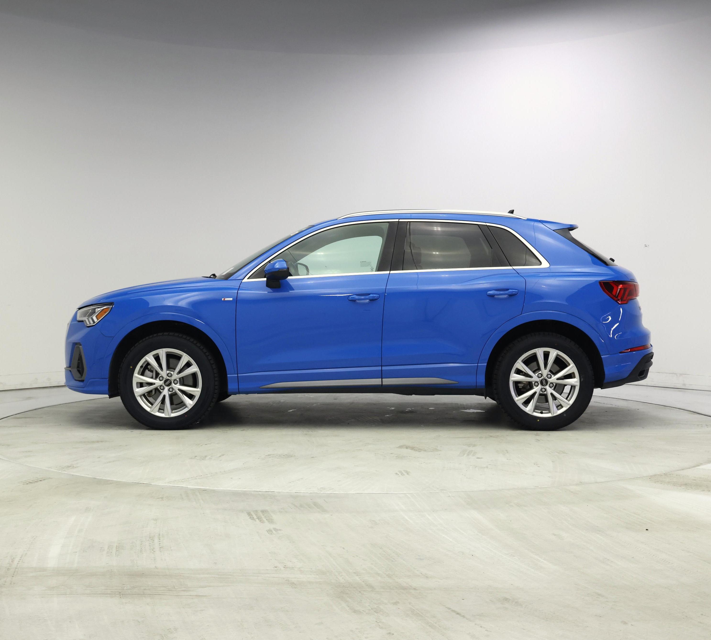 Thumbnail: 2023 Audi Q3 - 3