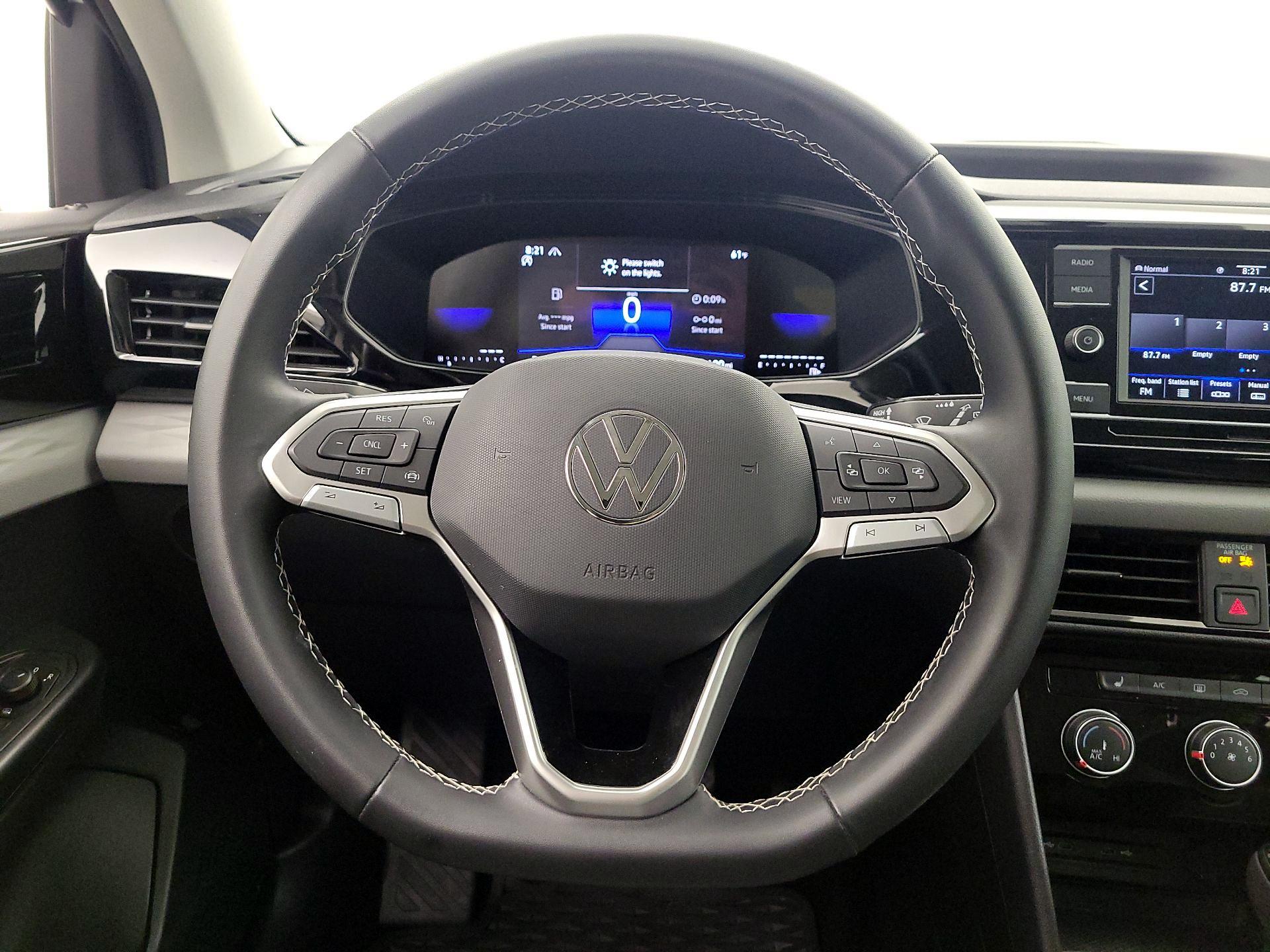 Thumbnail: 2023 Volkswagen Taos - 10