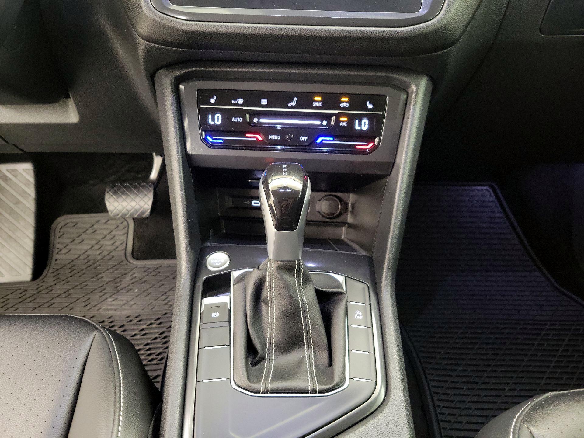 Thumbnail: 2024 Volkswagen Tiguan - 17