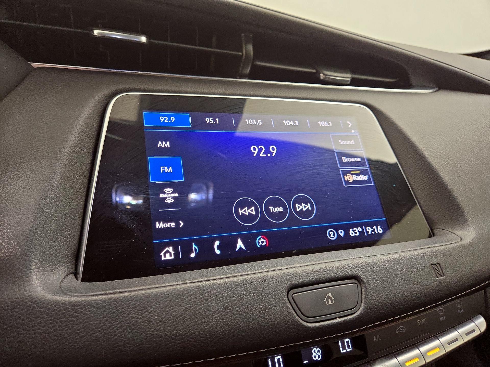 Thumbnail: 2021 Cadillac XT4 - 16