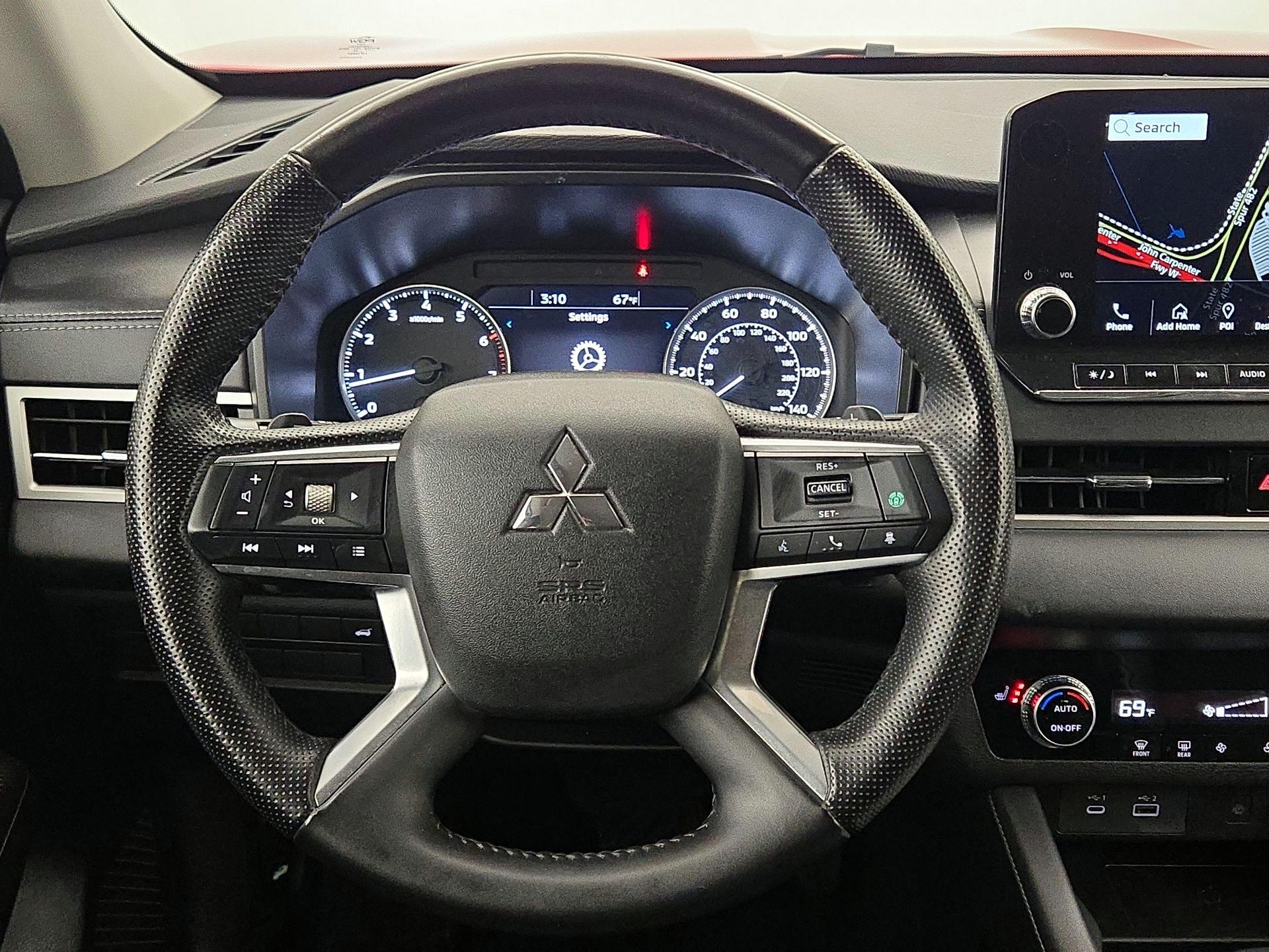 Thumbnail: 2024 Mitsubishi Outlander - 10