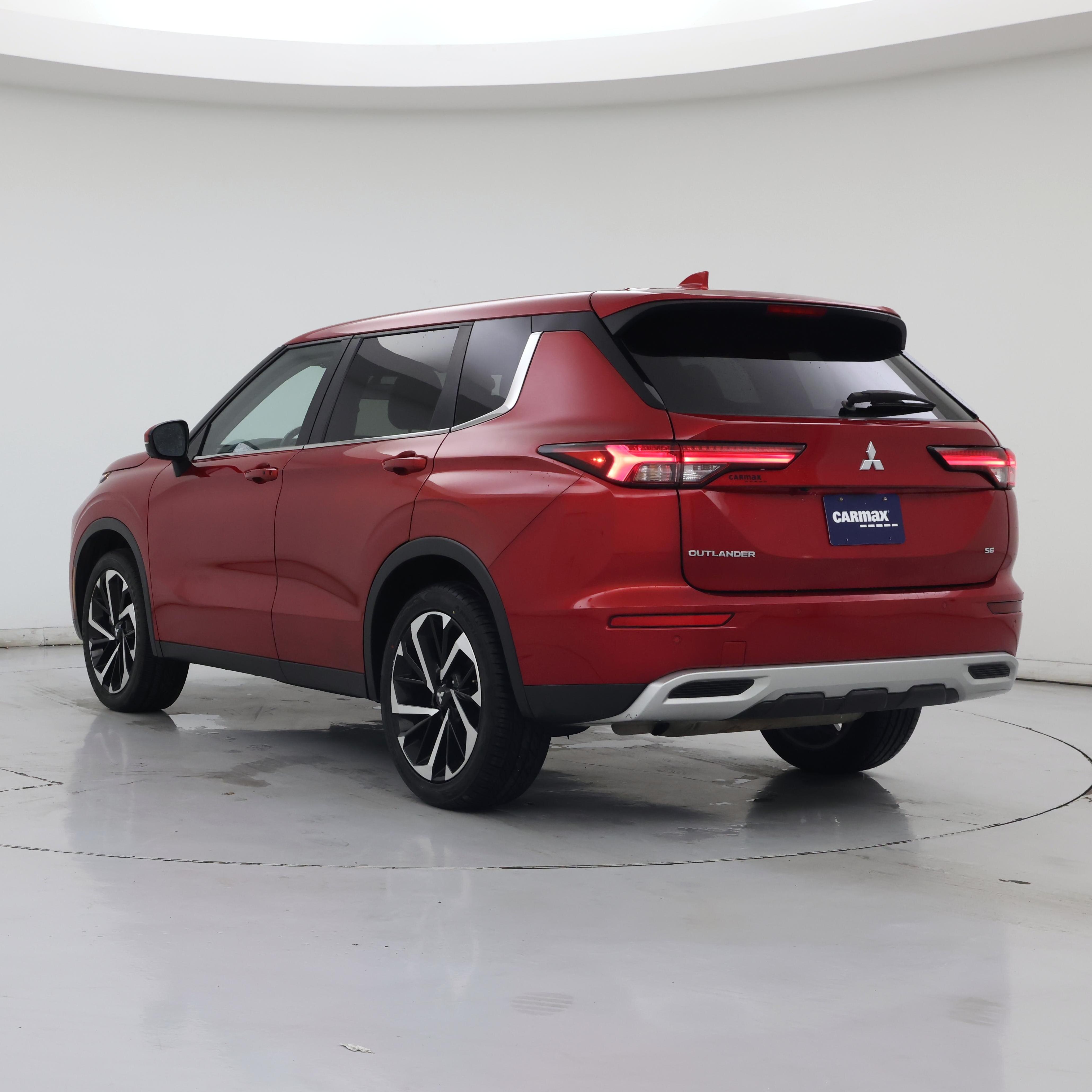 Thumbnail: 2024 Mitsubishi Outlander - 2