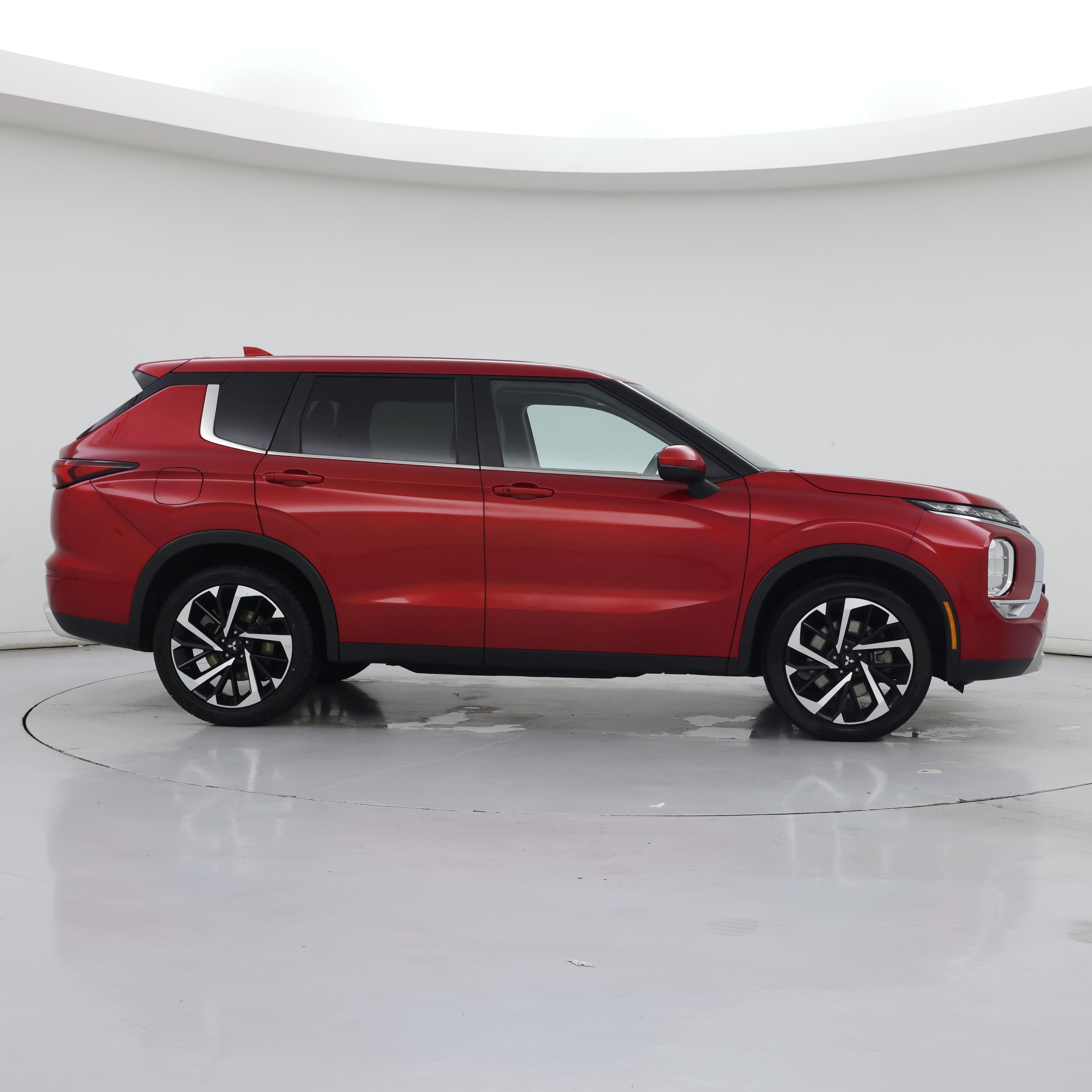 Thumbnail: 2024 Mitsubishi Outlander - 7