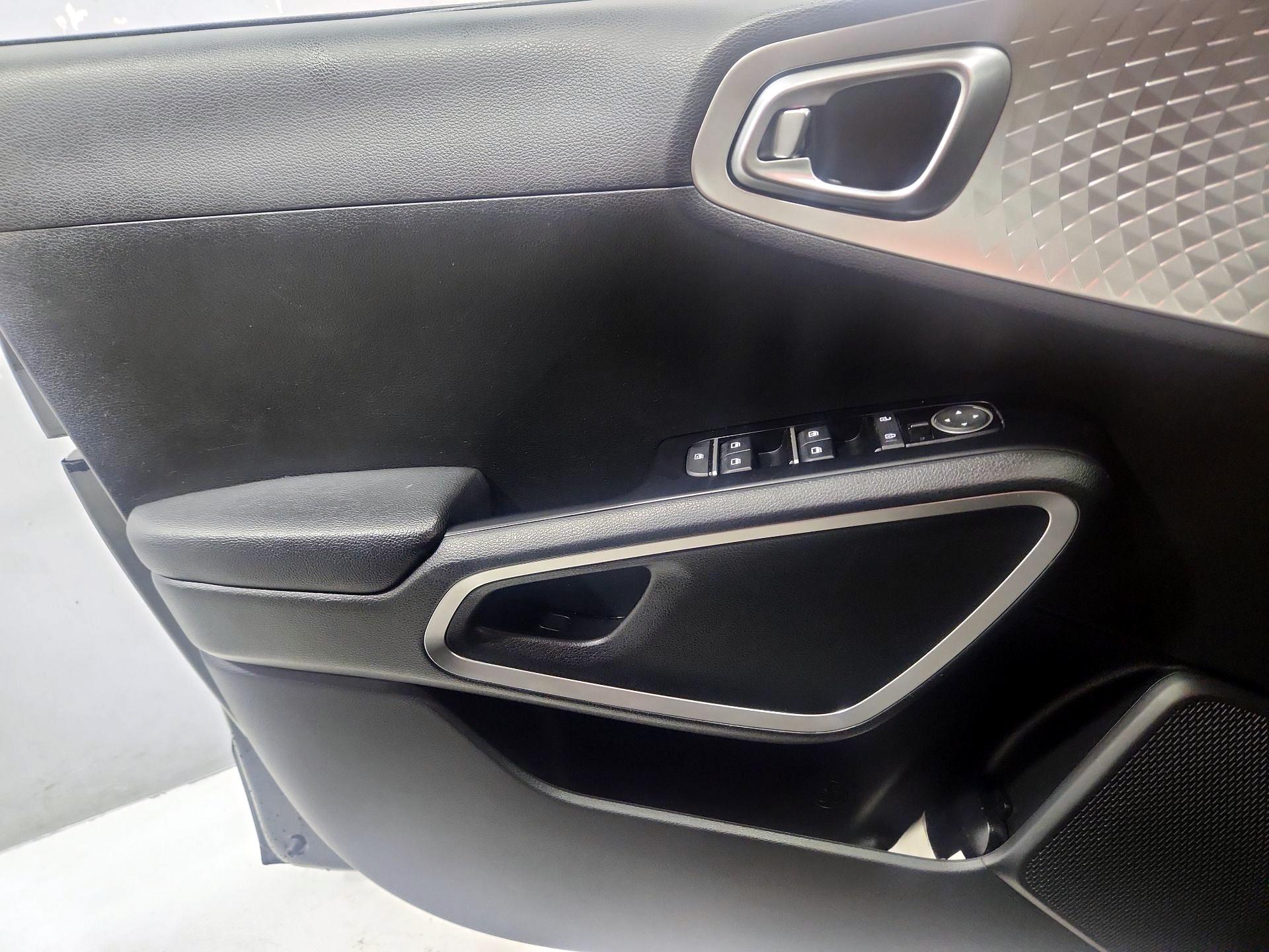 Thumbnail: 2023 Kia Soul - 12