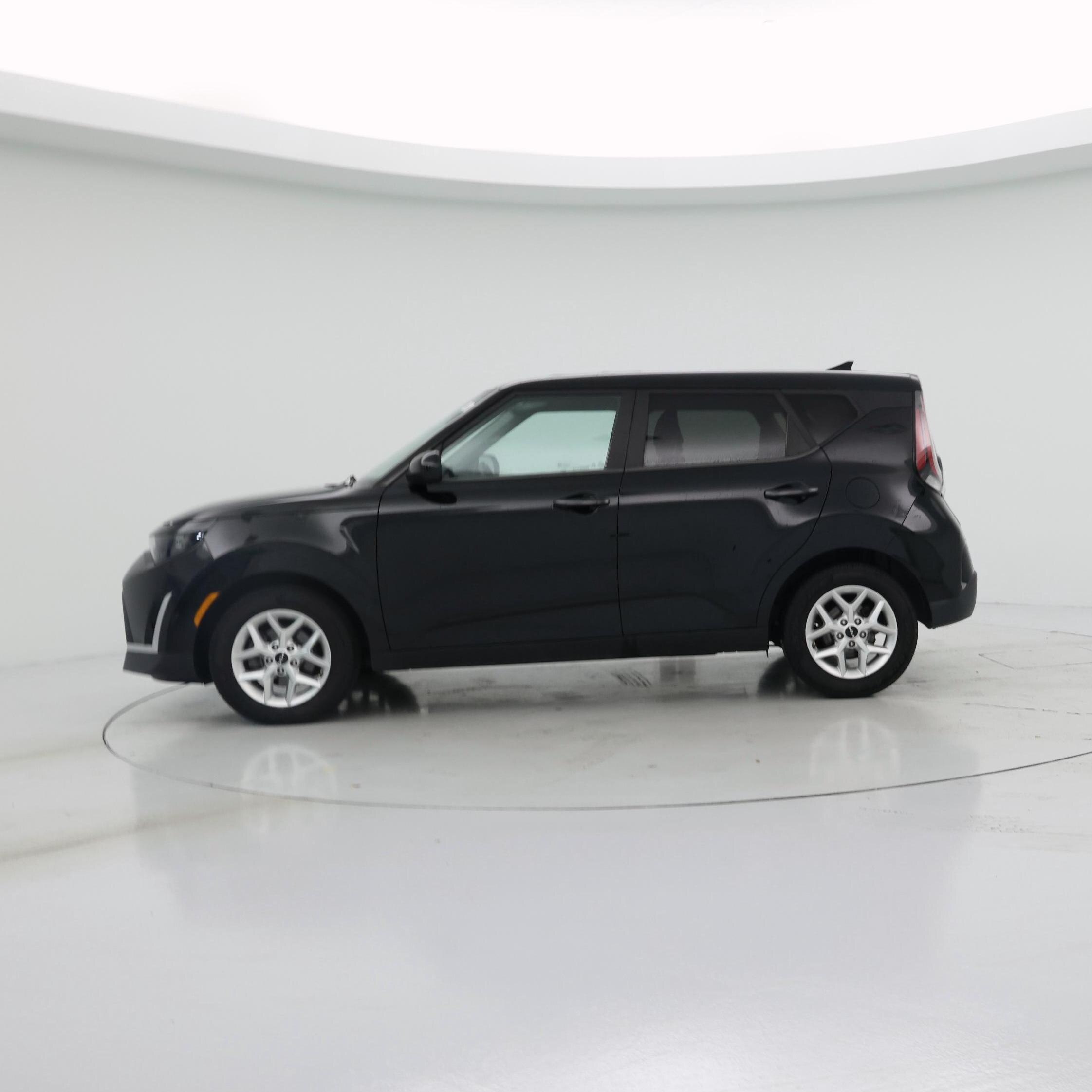 Thumbnail: 2023 Kia Soul - 3