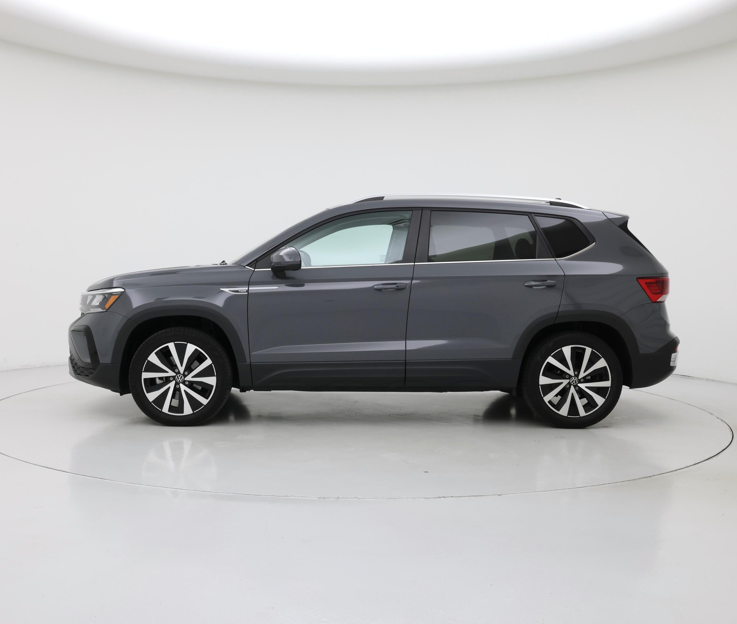 Thumbnail: 2023 Volkswagen Taos - 3