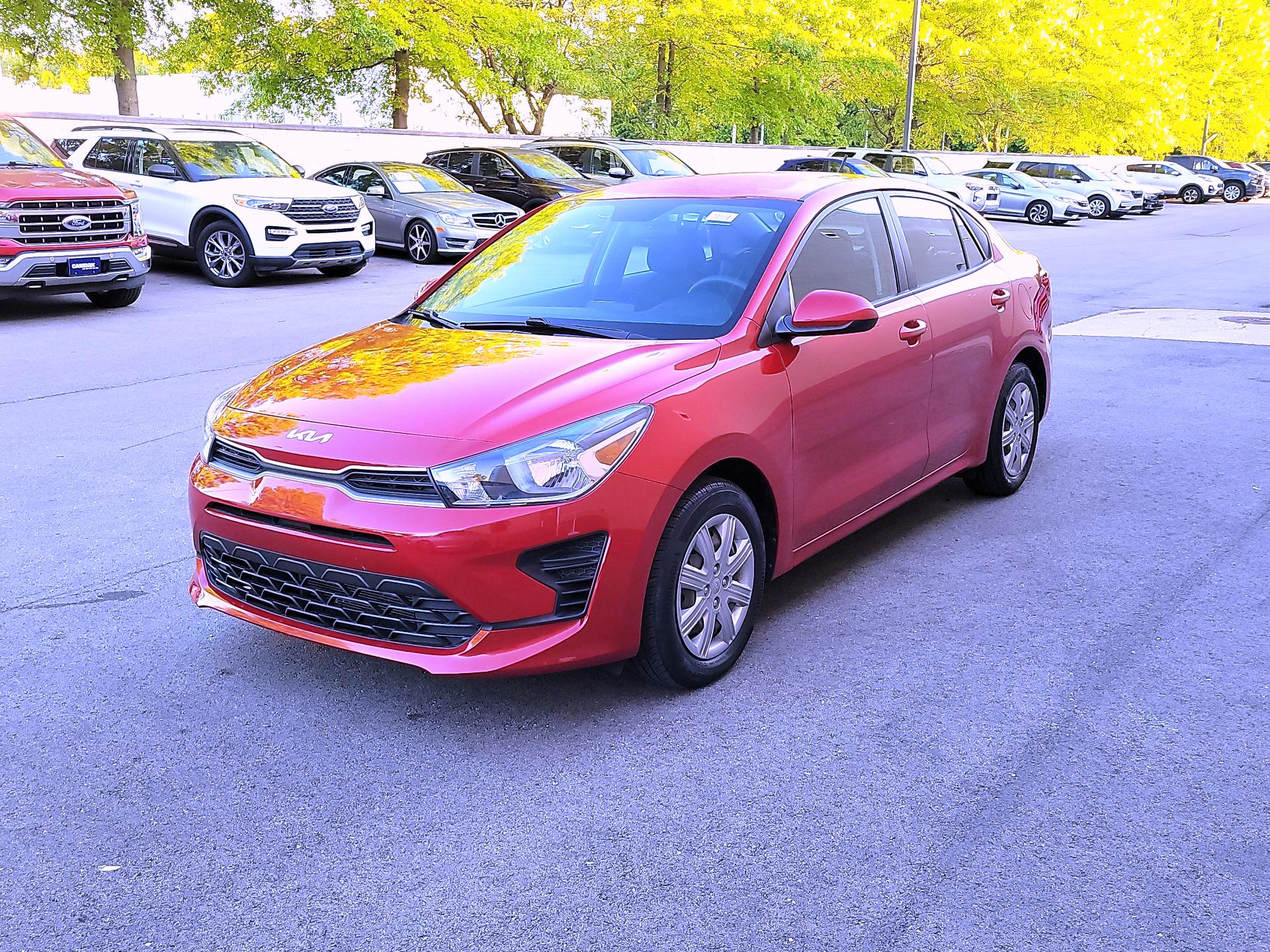 Thumbnail: 2022 Kia Rio - 3