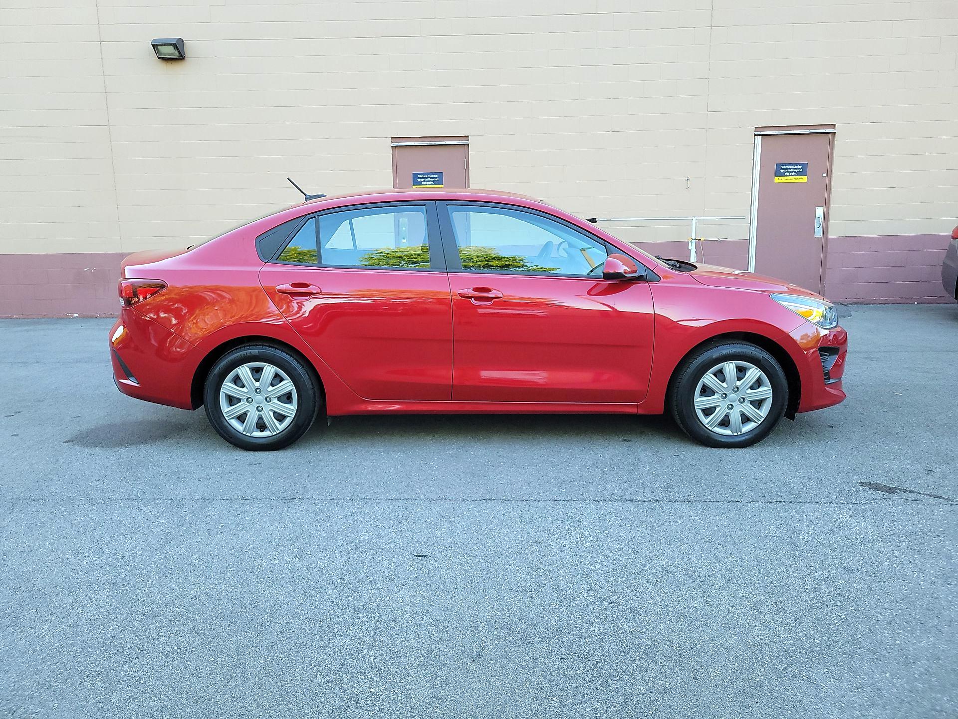 Thumbnail: 2022 Kia Rio - 4
