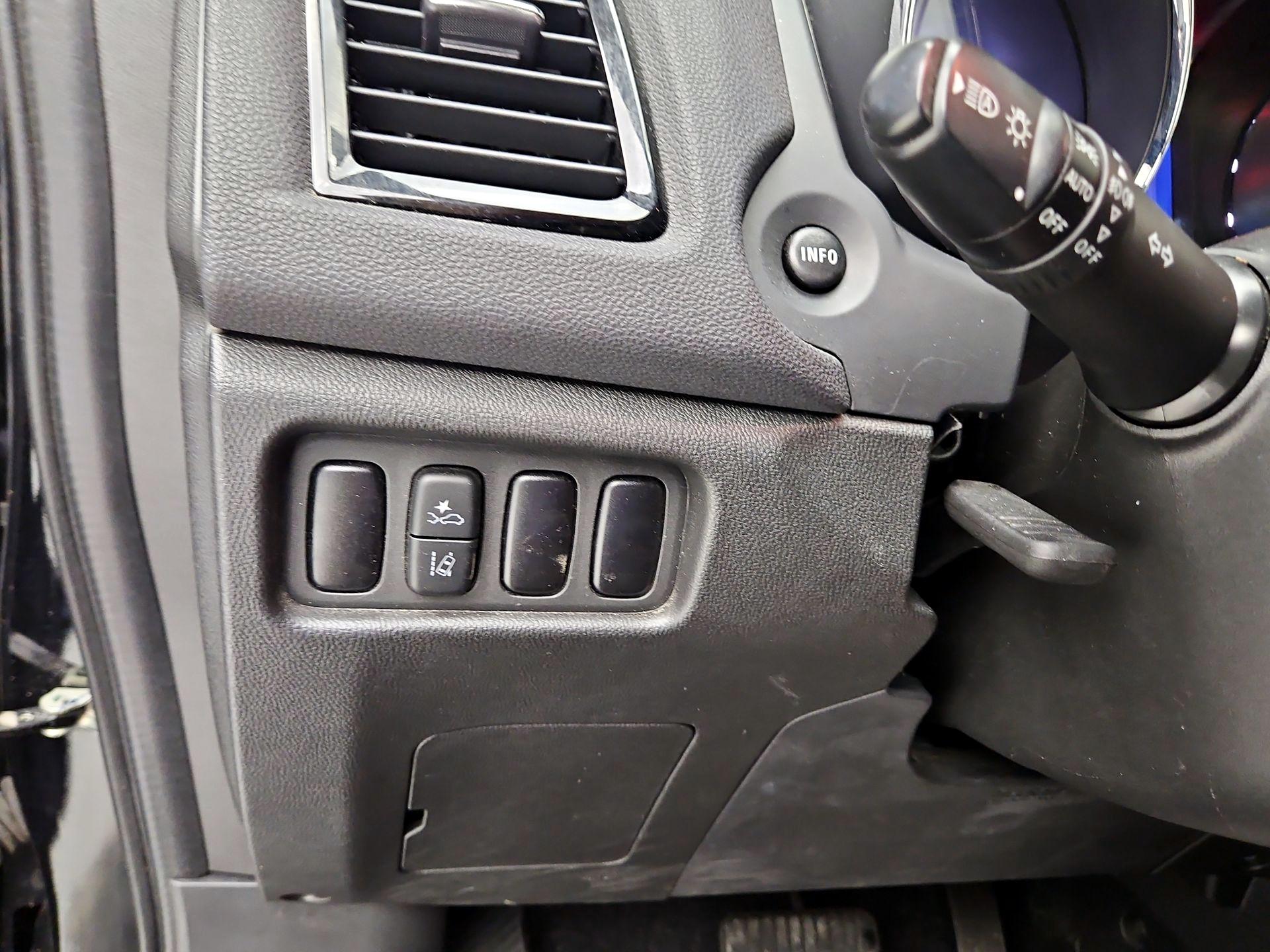 Thumbnail: 2024 Mitsubishi Outlander Sport - 13