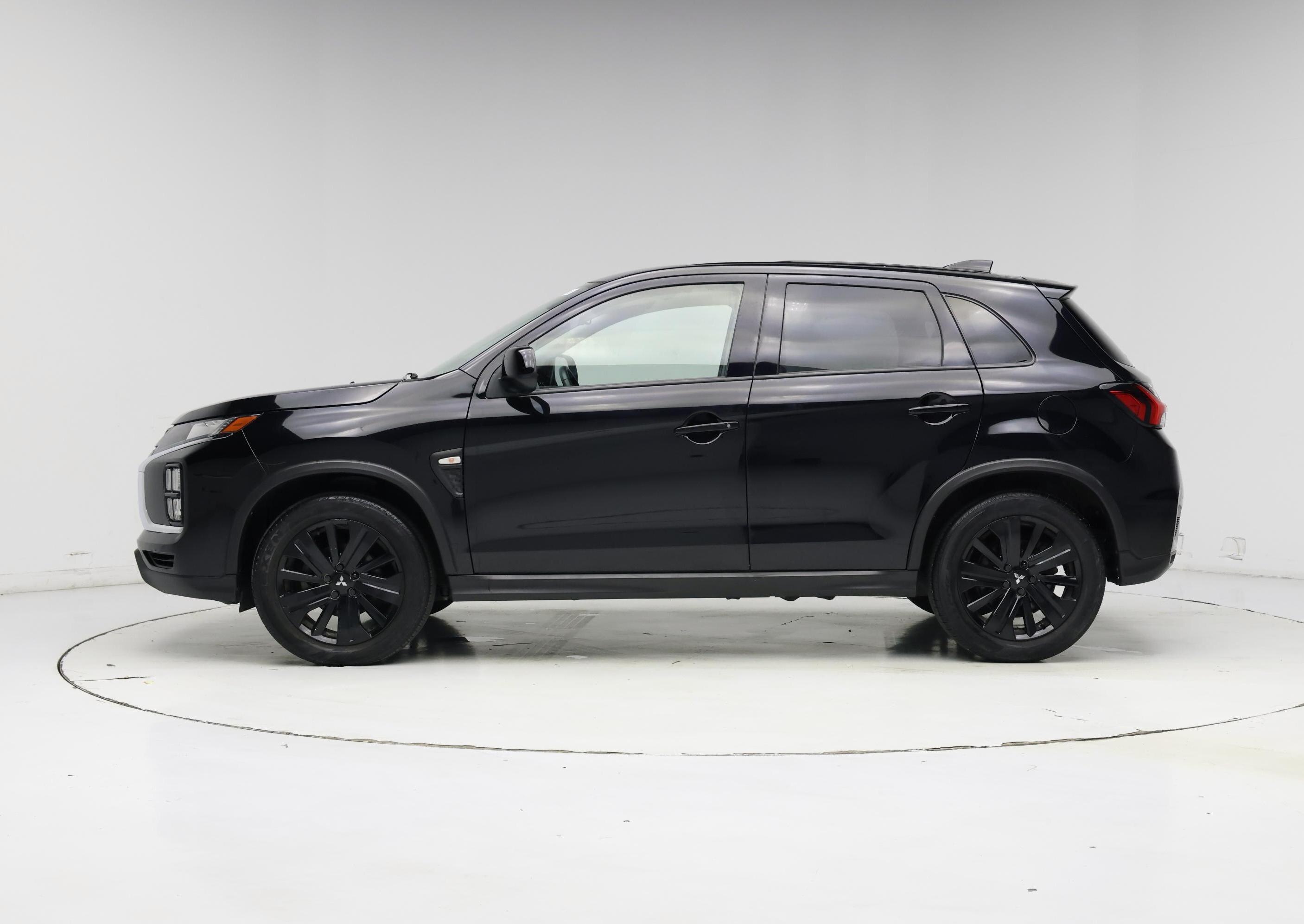 Thumbnail: 2024 Mitsubishi Outlander Sport - 3