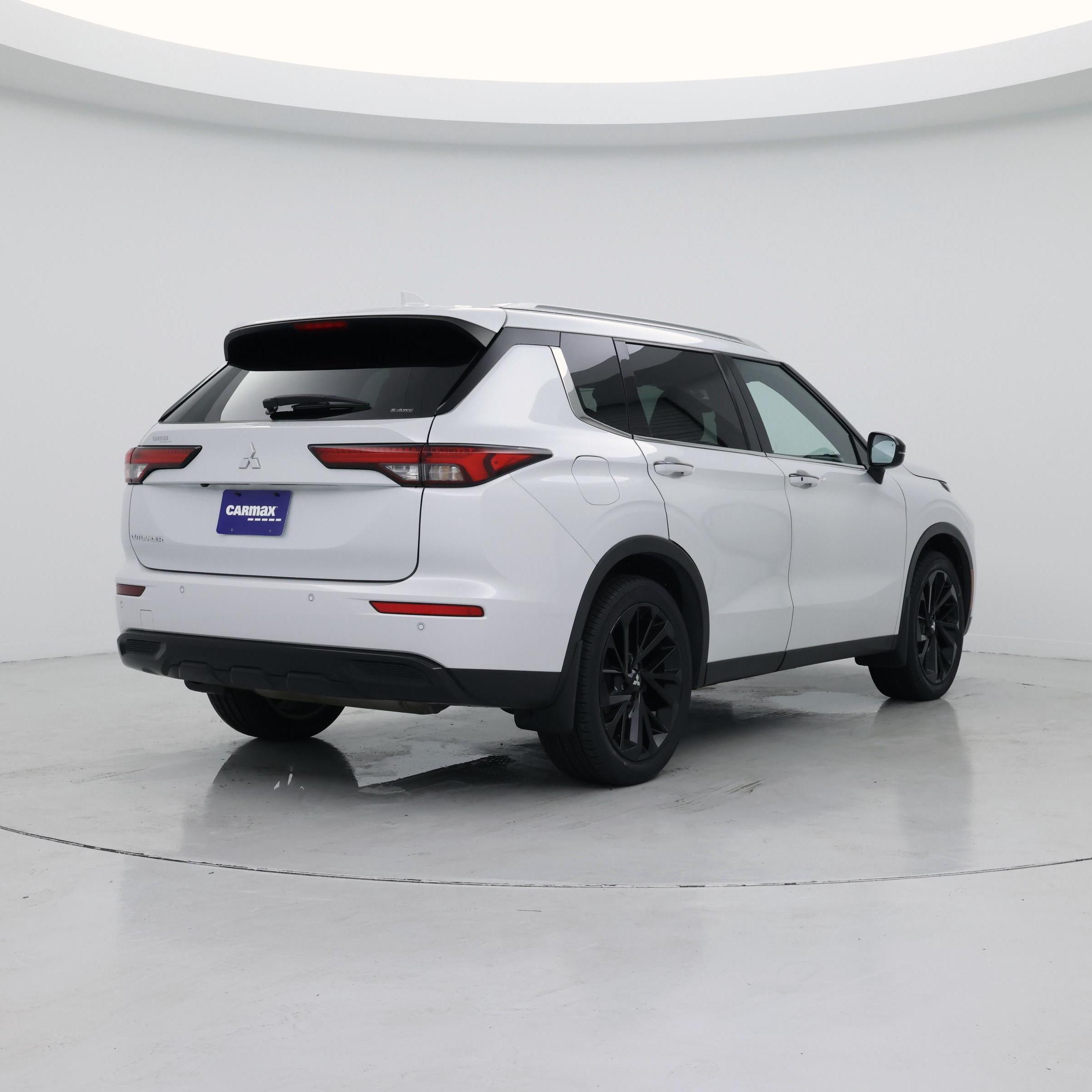 Thumbnail: 2022 Mitsubishi Outlander - 8
