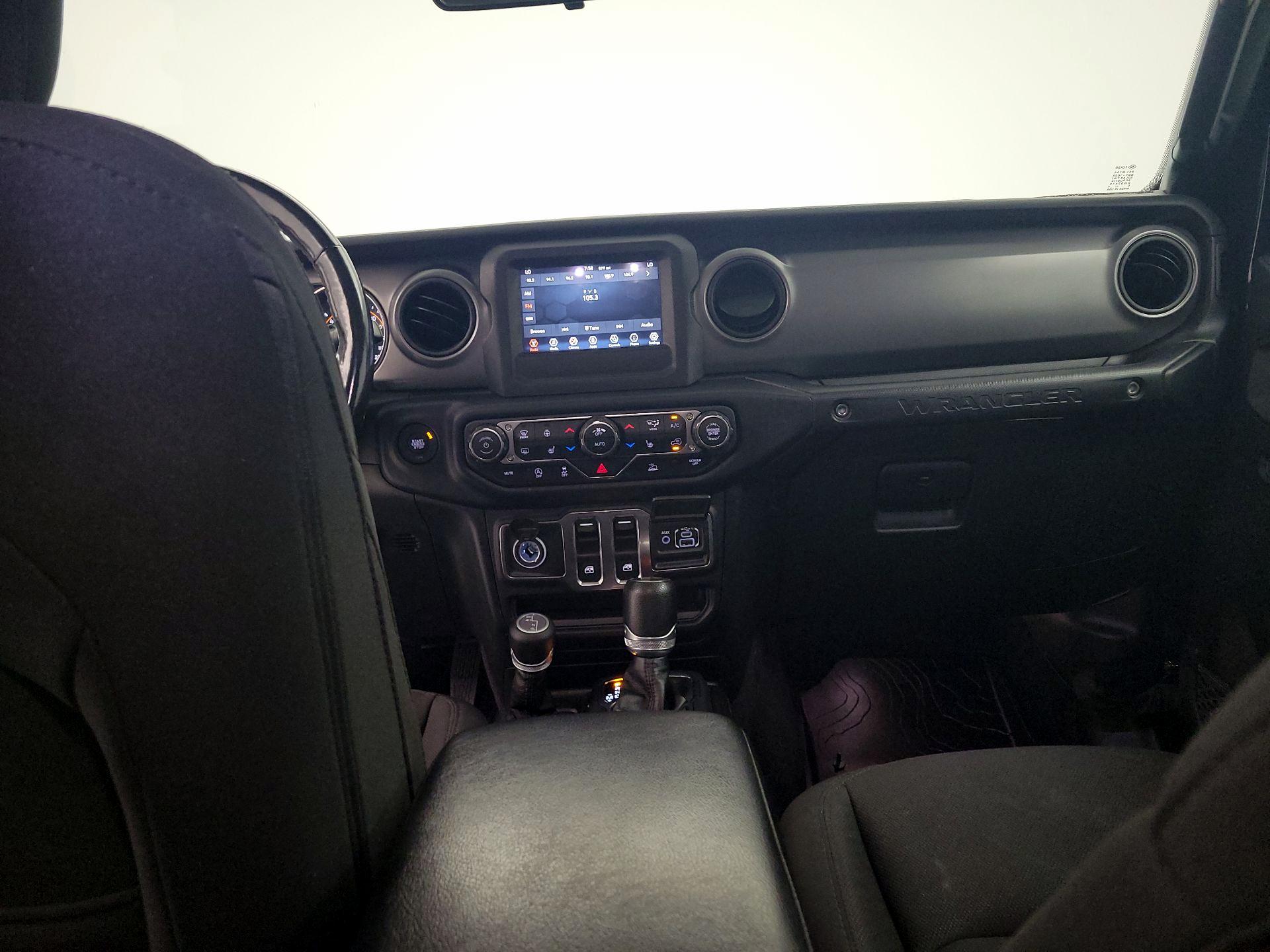 Thumbnail: 2022 Jeep Wrangler - 9