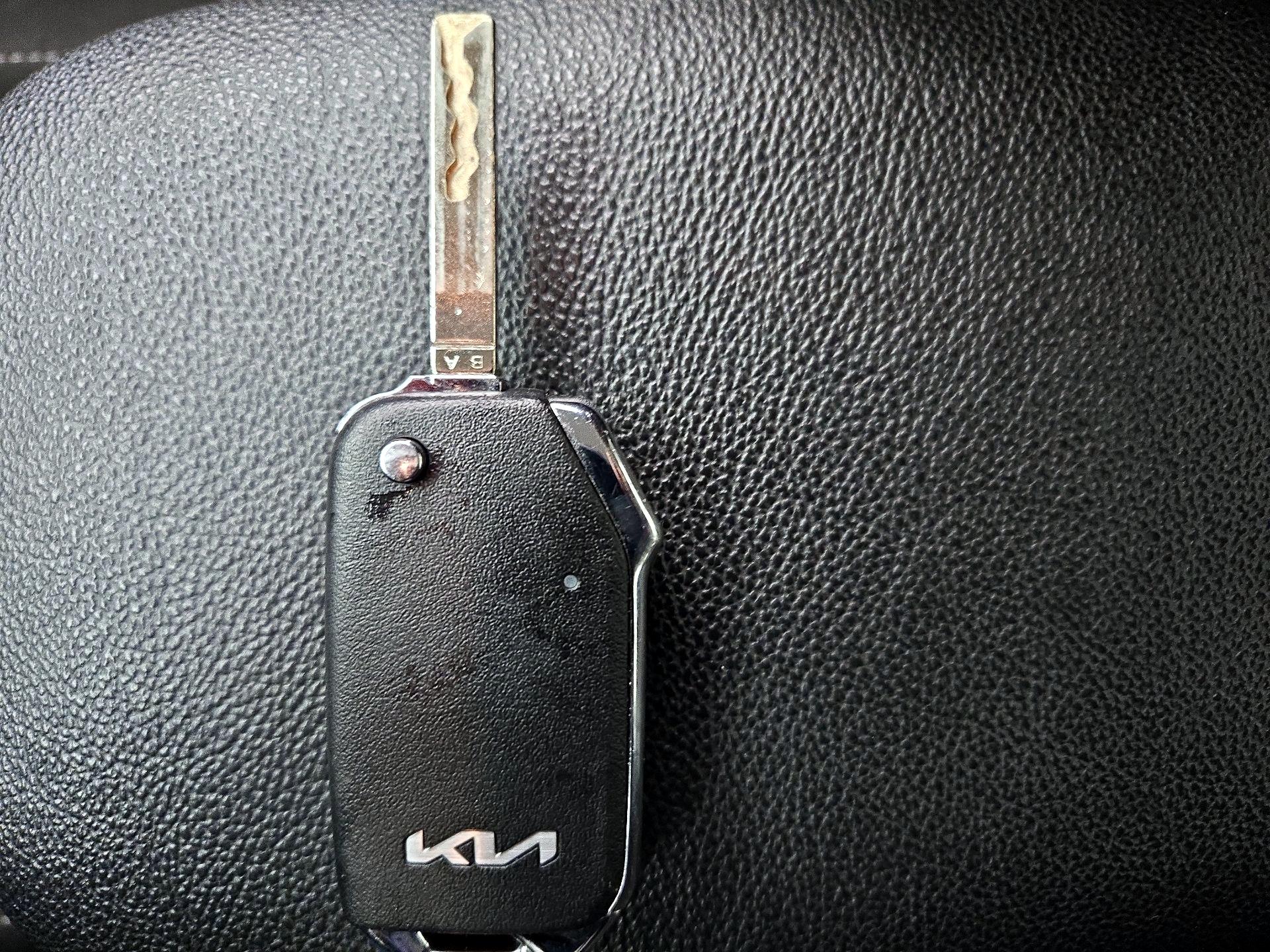 Thumbnail: 2023 Kia Forte - 20