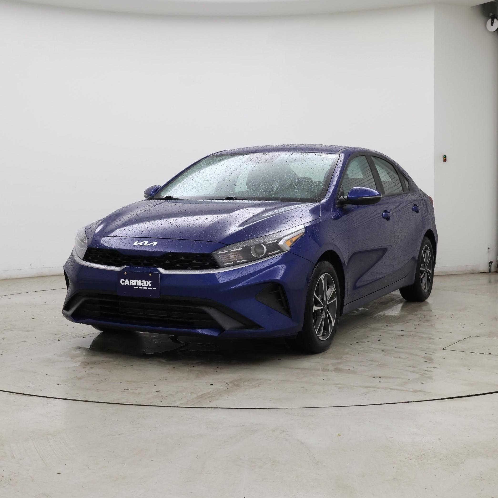 Thumbnail: 2023 Kia Forte - 4