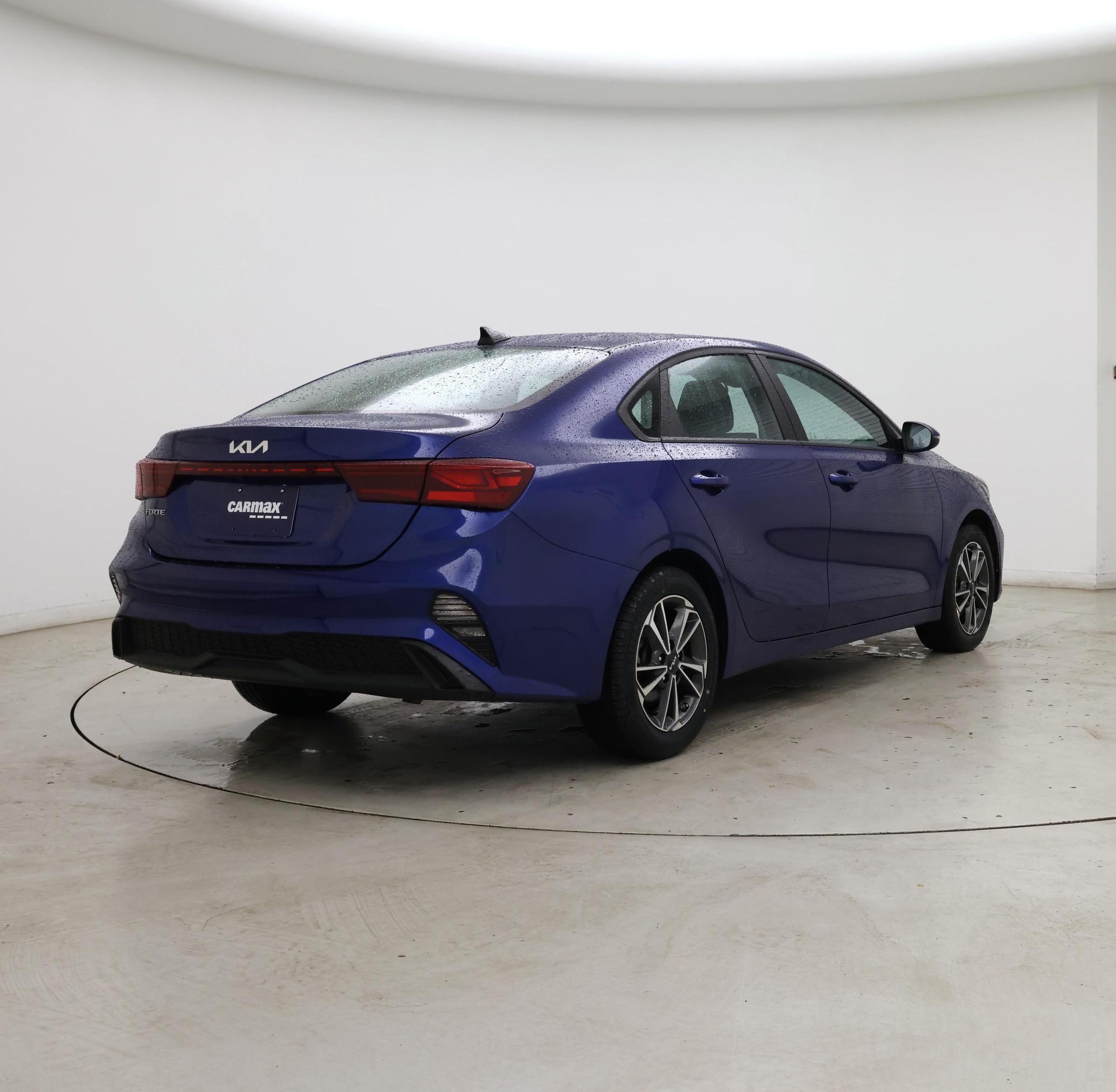 Thumbnail: 2023 Kia Forte - 8