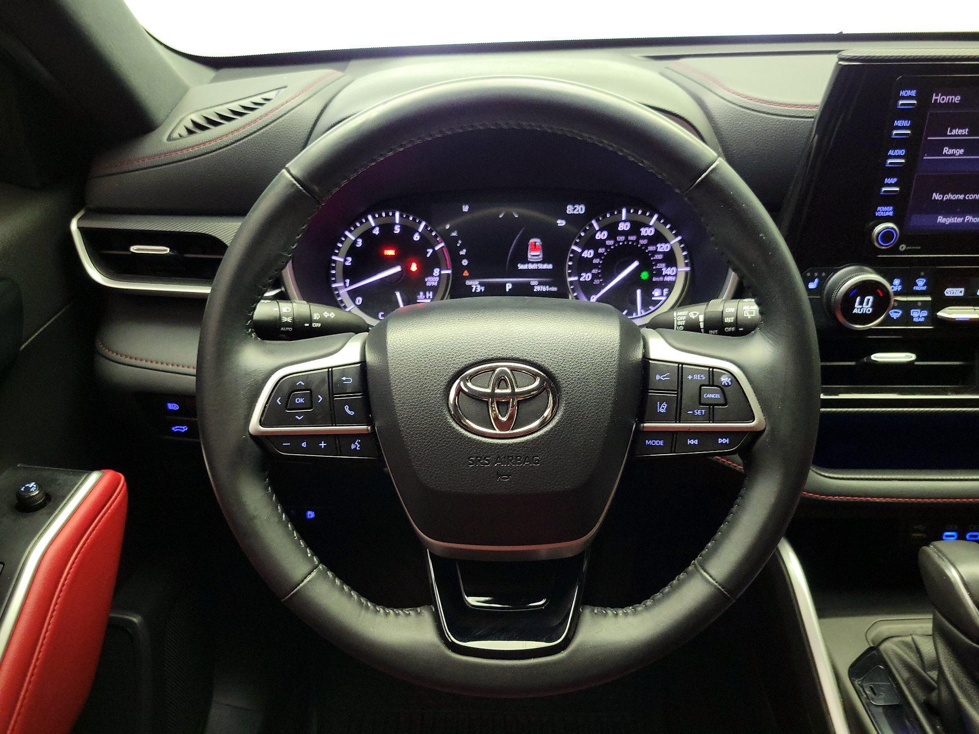 Thumbnail: 2022 Toyota Highlander - 10