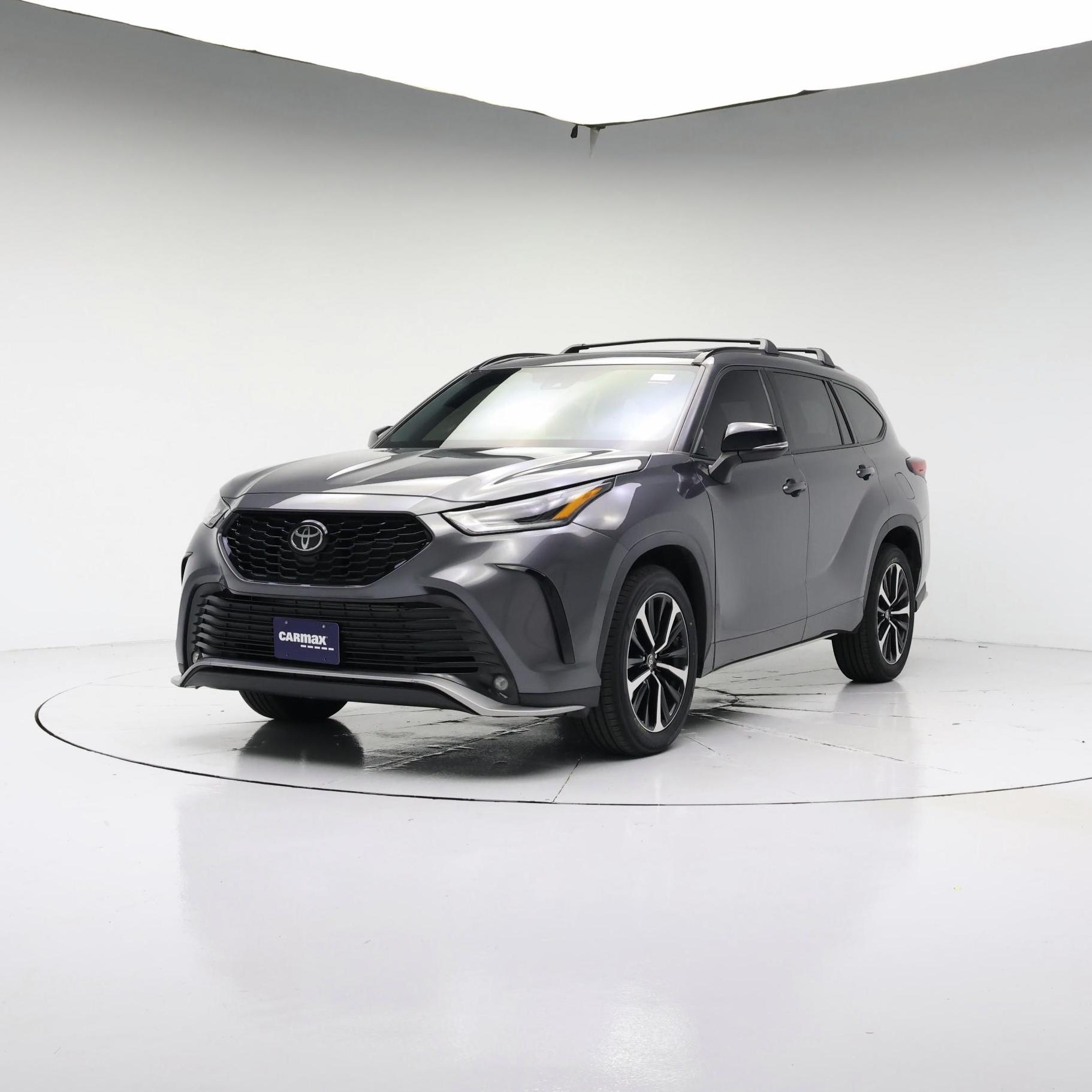 Thumbnail: 2022 Toyota Highlander - 4