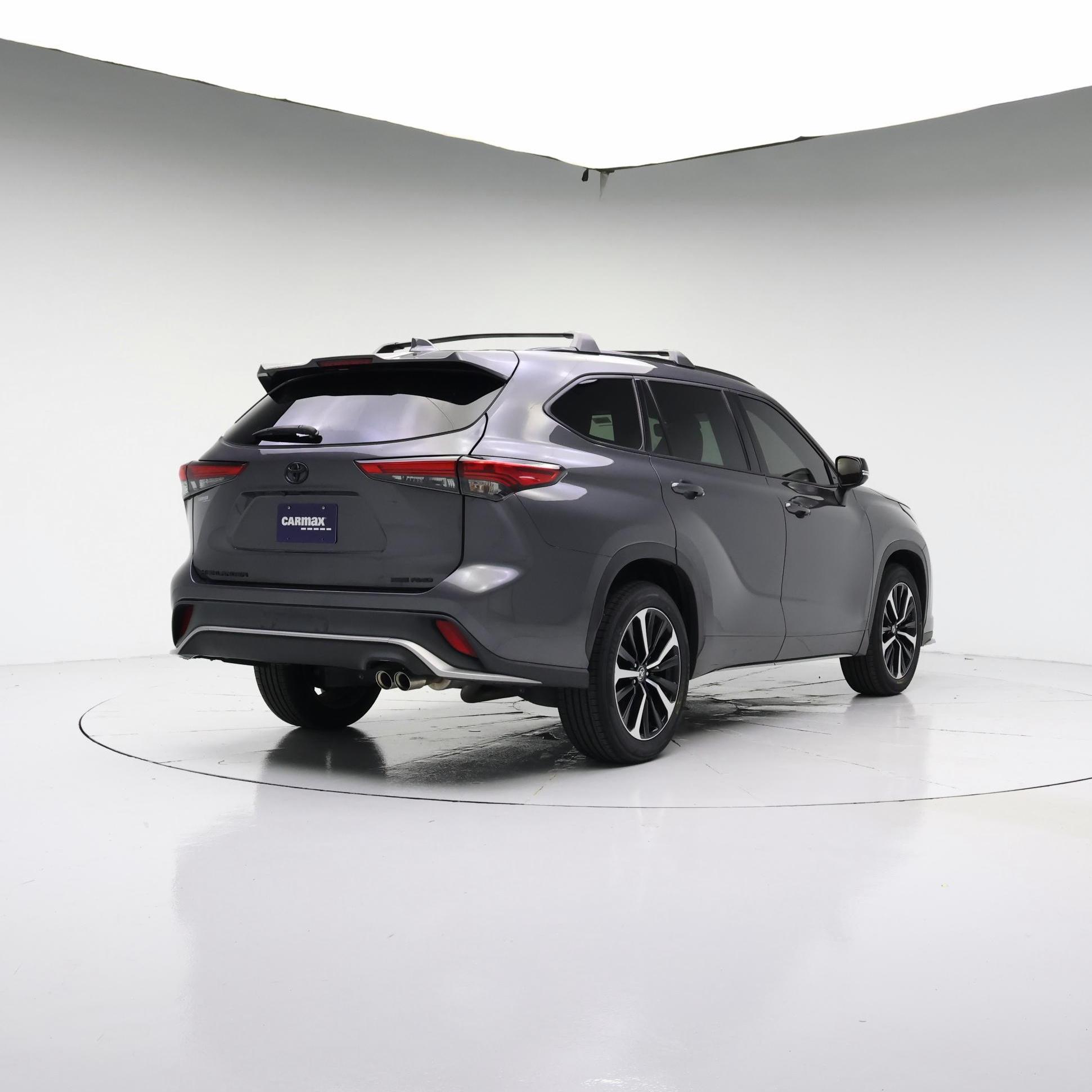 Thumbnail: 2022 Toyota Highlander - 8