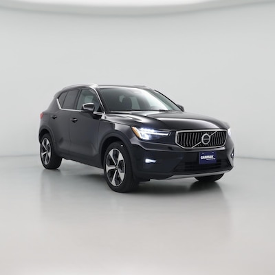 2025 Volvo XC40 B5 Plus Bright Theme