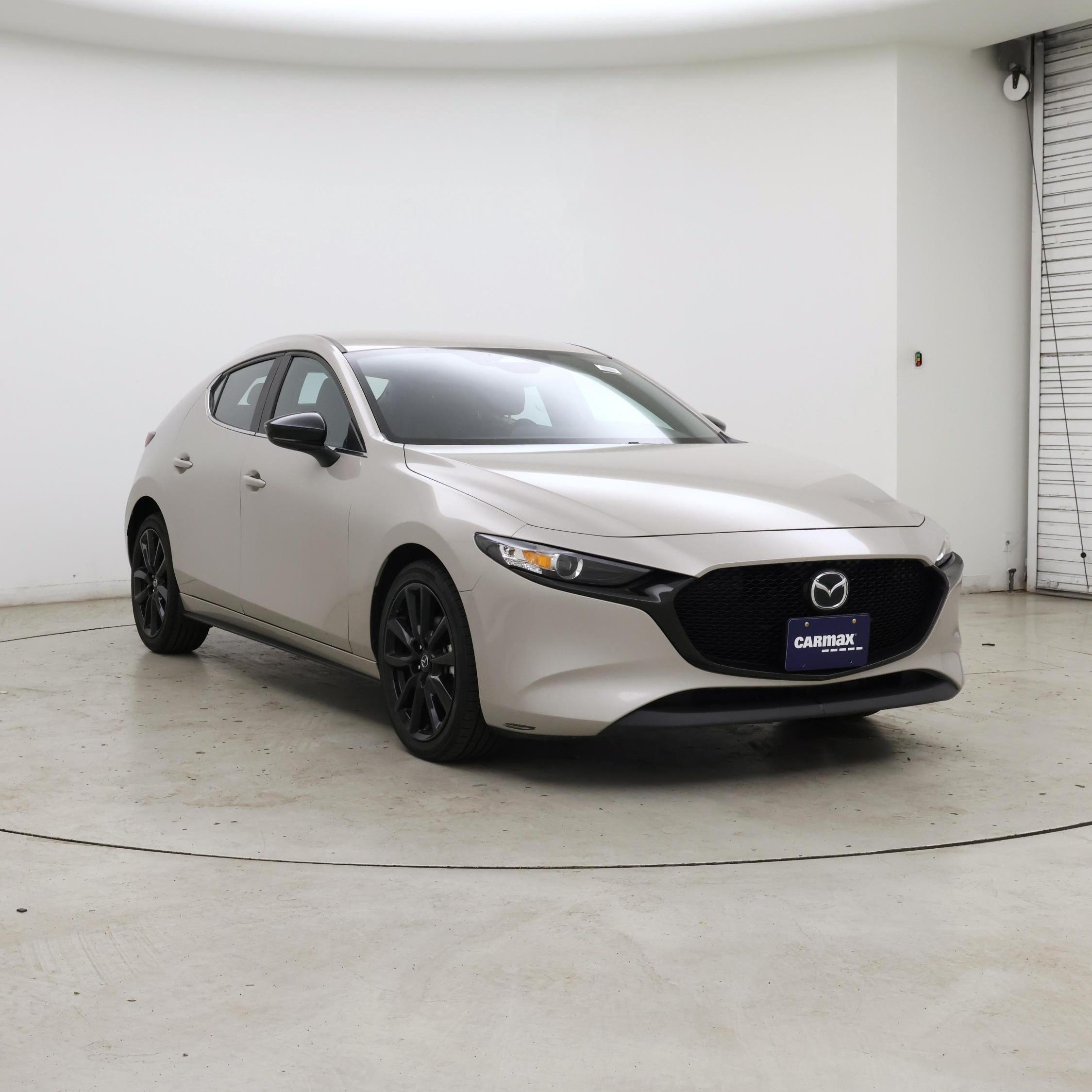 2024 Mazda MAZDA3 Marrón (Tan) Hatchback Tracción delantera Automática