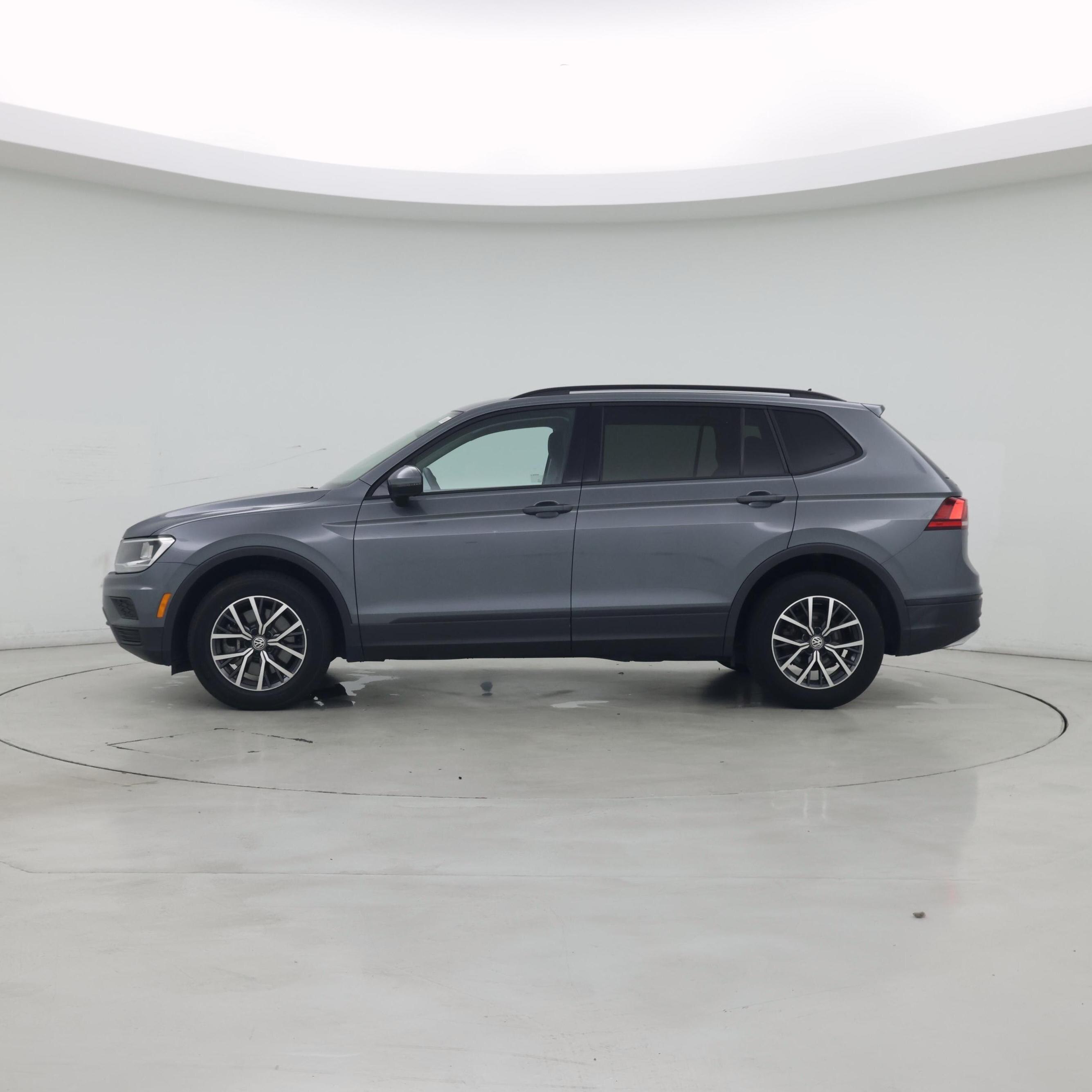 Thumbnail: 2021 Volkswagen Tiguan - 3