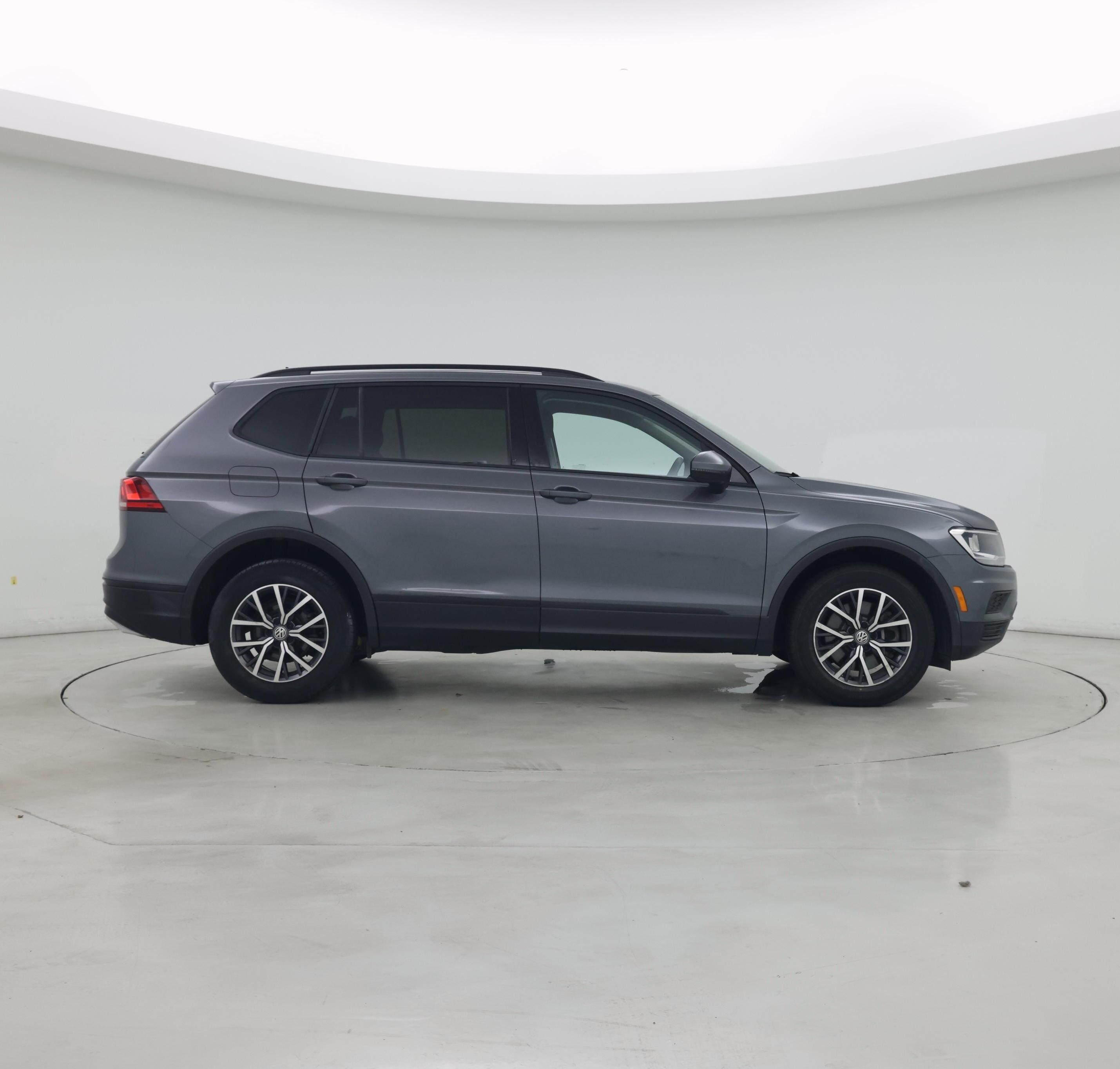 Thumbnail: 2021 Volkswagen Tiguan - 7
