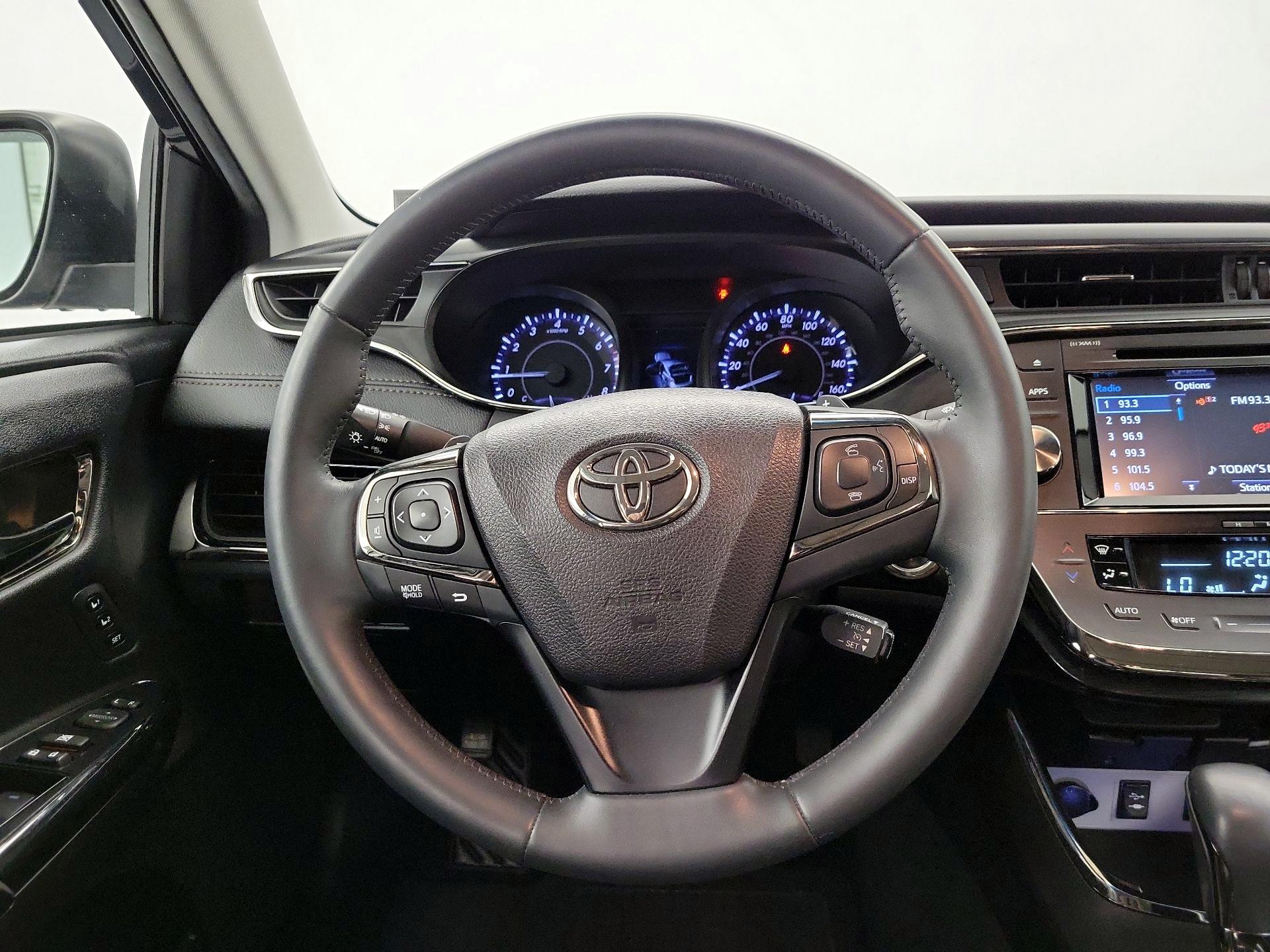 Thumbnail: 2016 Toyota Avalon - 10