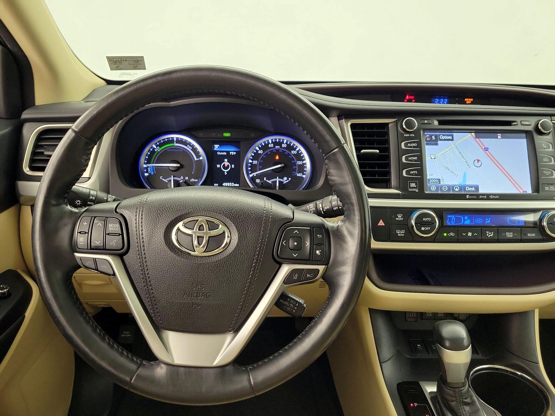 Thumbnail: 2018 Toyota Highlander - 10