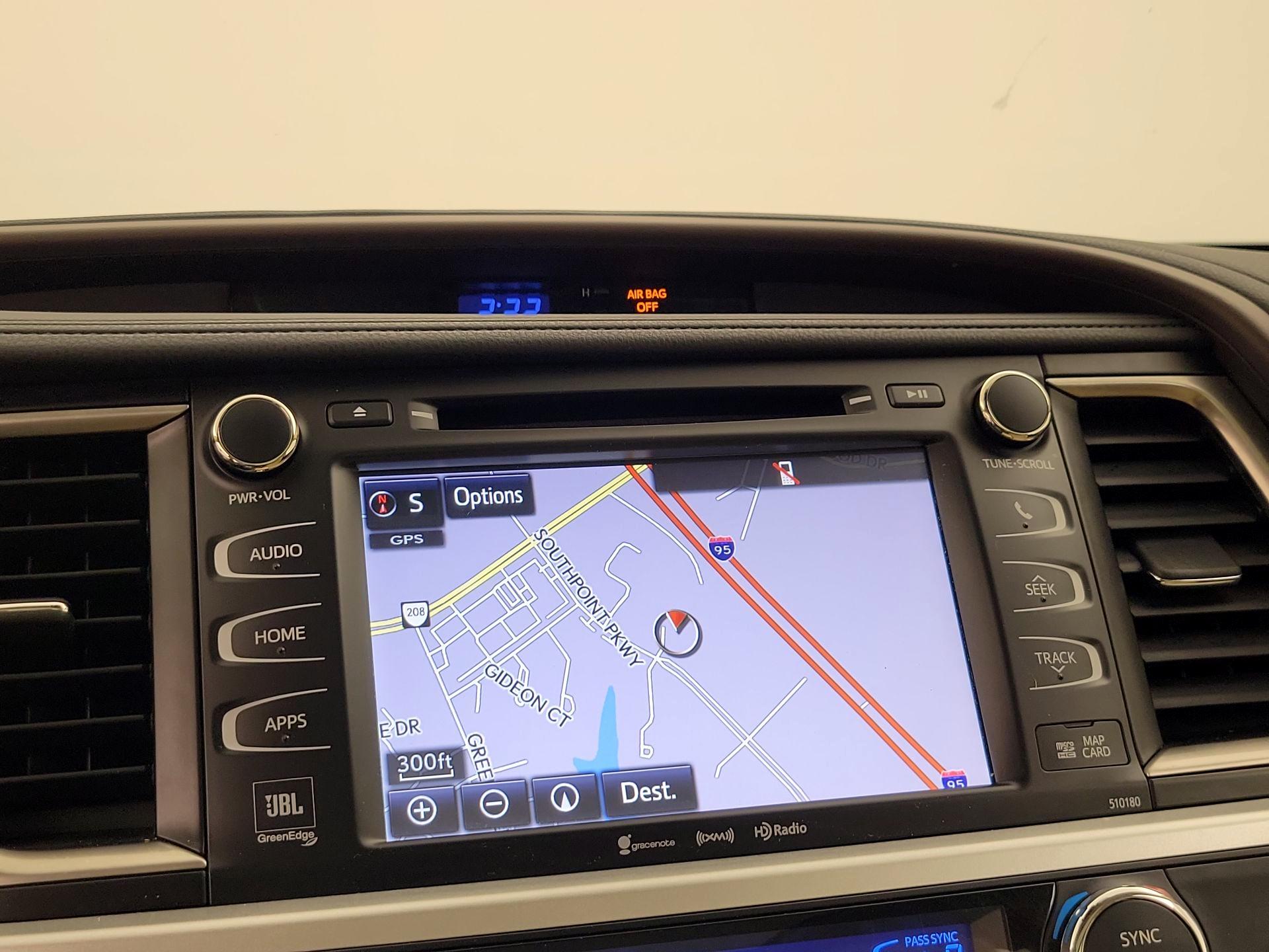 Thumbnail: 2018 Toyota Highlander - 14