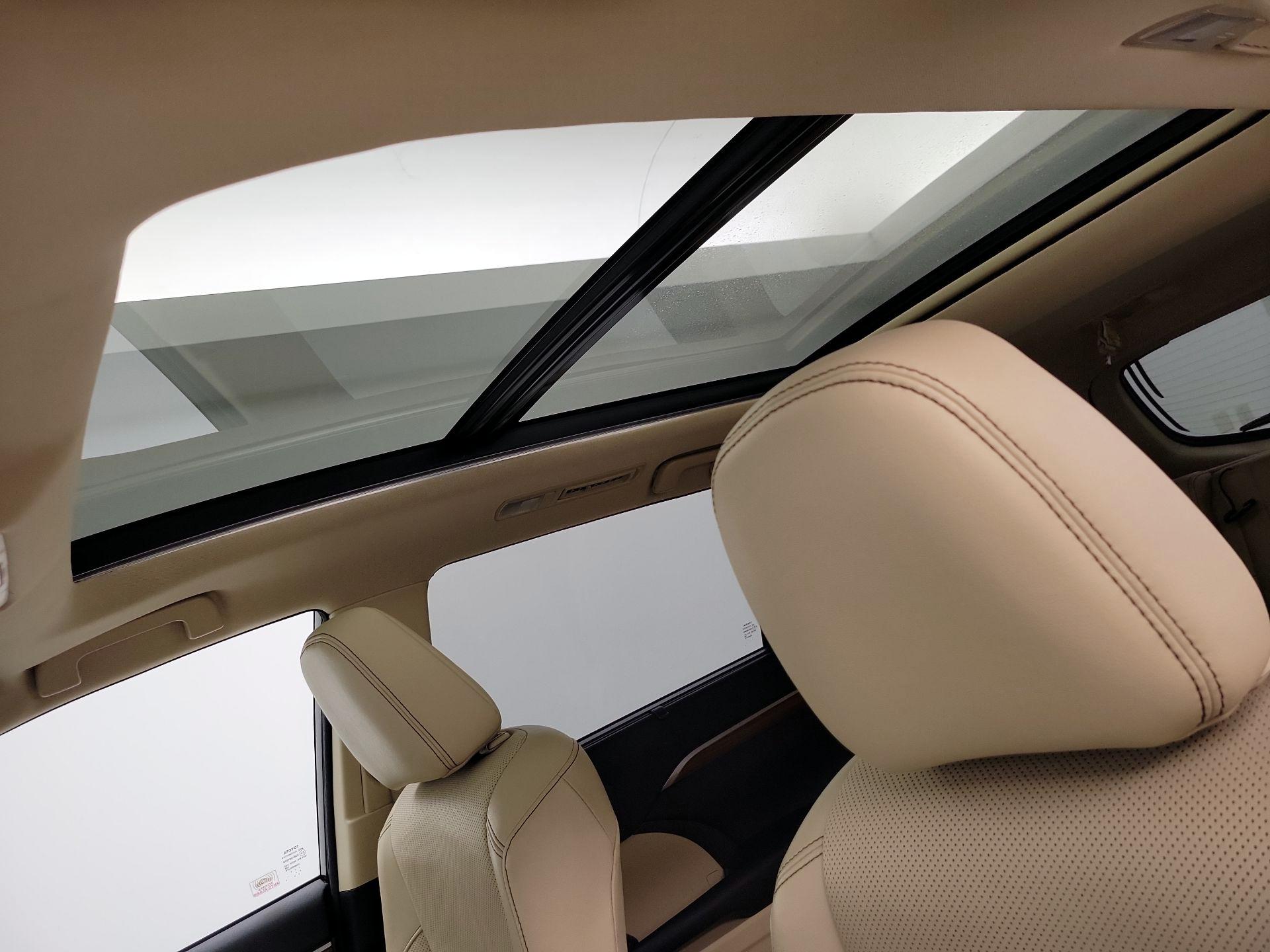 Thumbnail: 2018 Toyota Highlander - 20