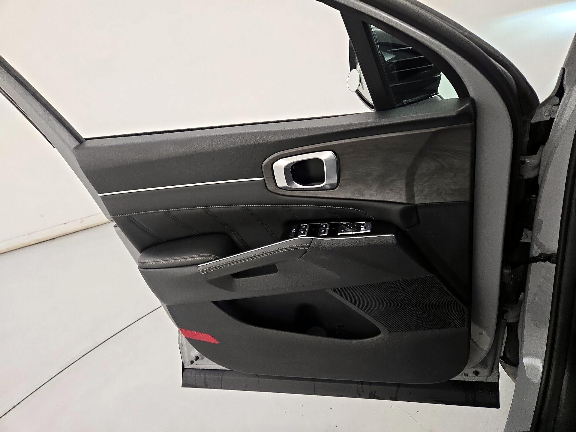 Thumbnail: 2024 Kia Sorento - 12
