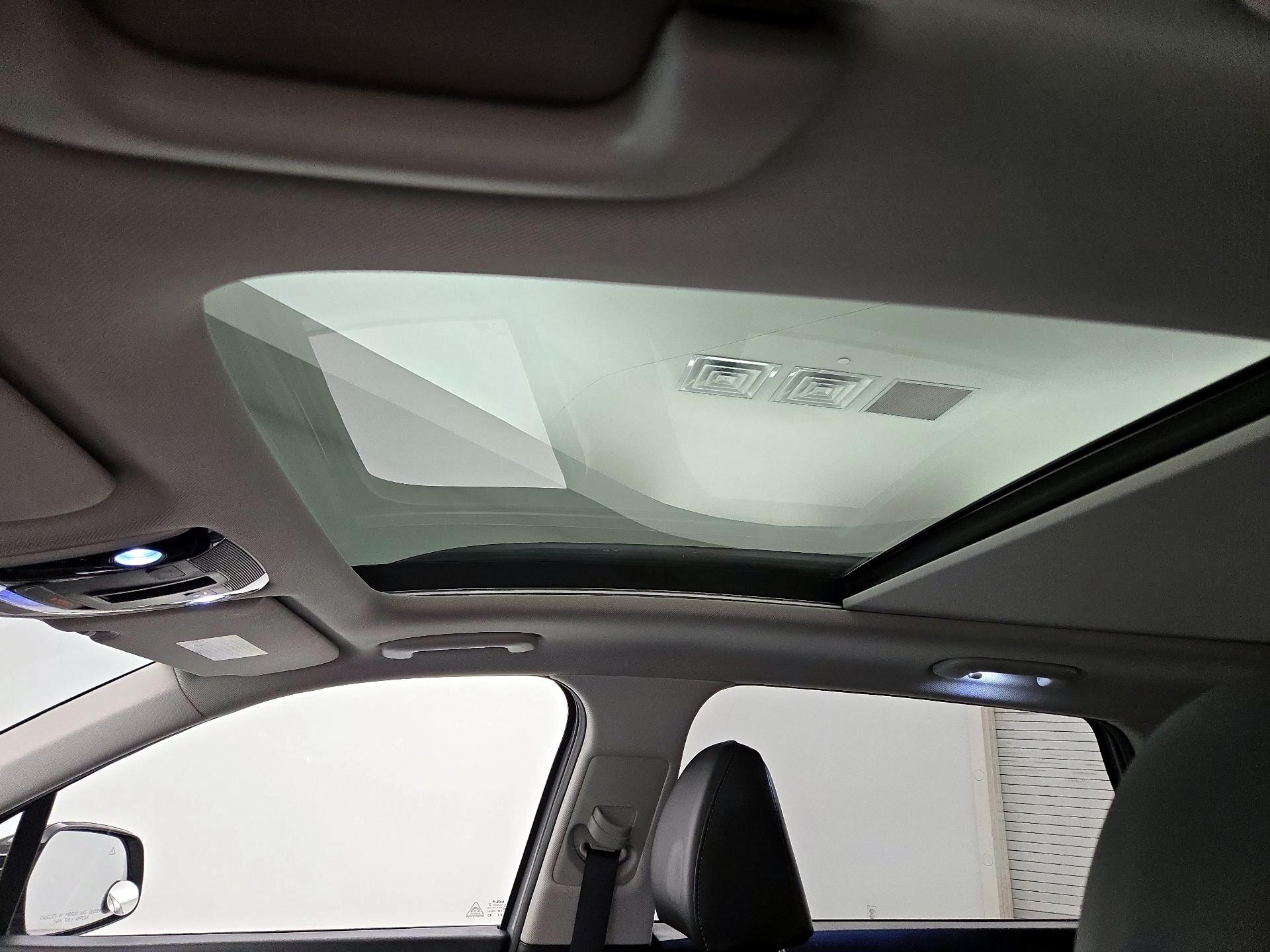 Thumbnail: 2024 Kia Sorento - 20
