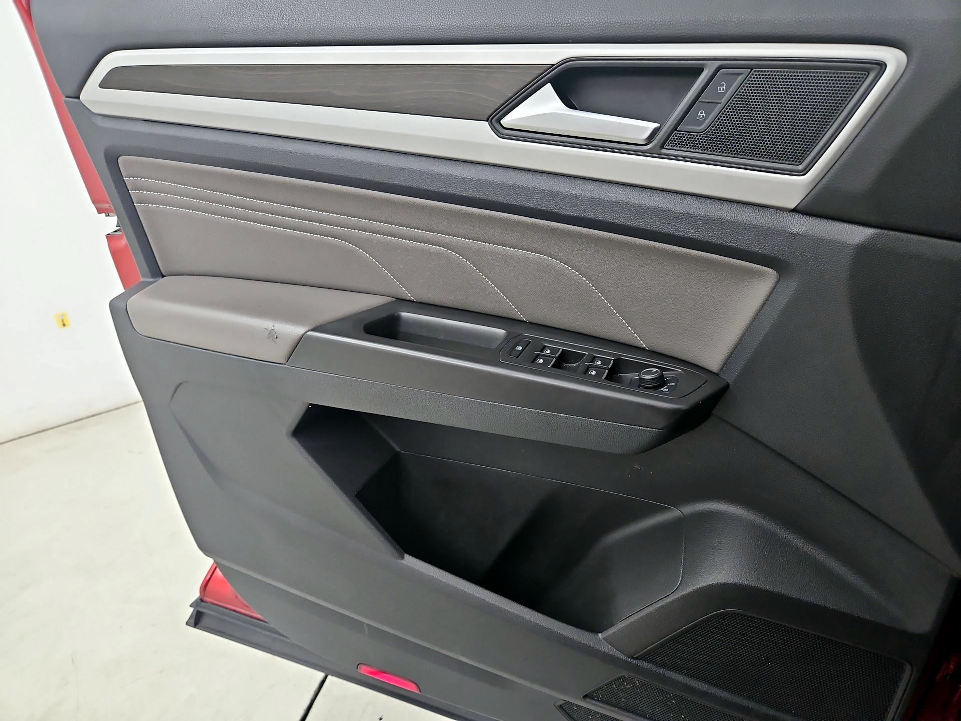 Thumbnail: 2022 Volkswagen Atlas - 10