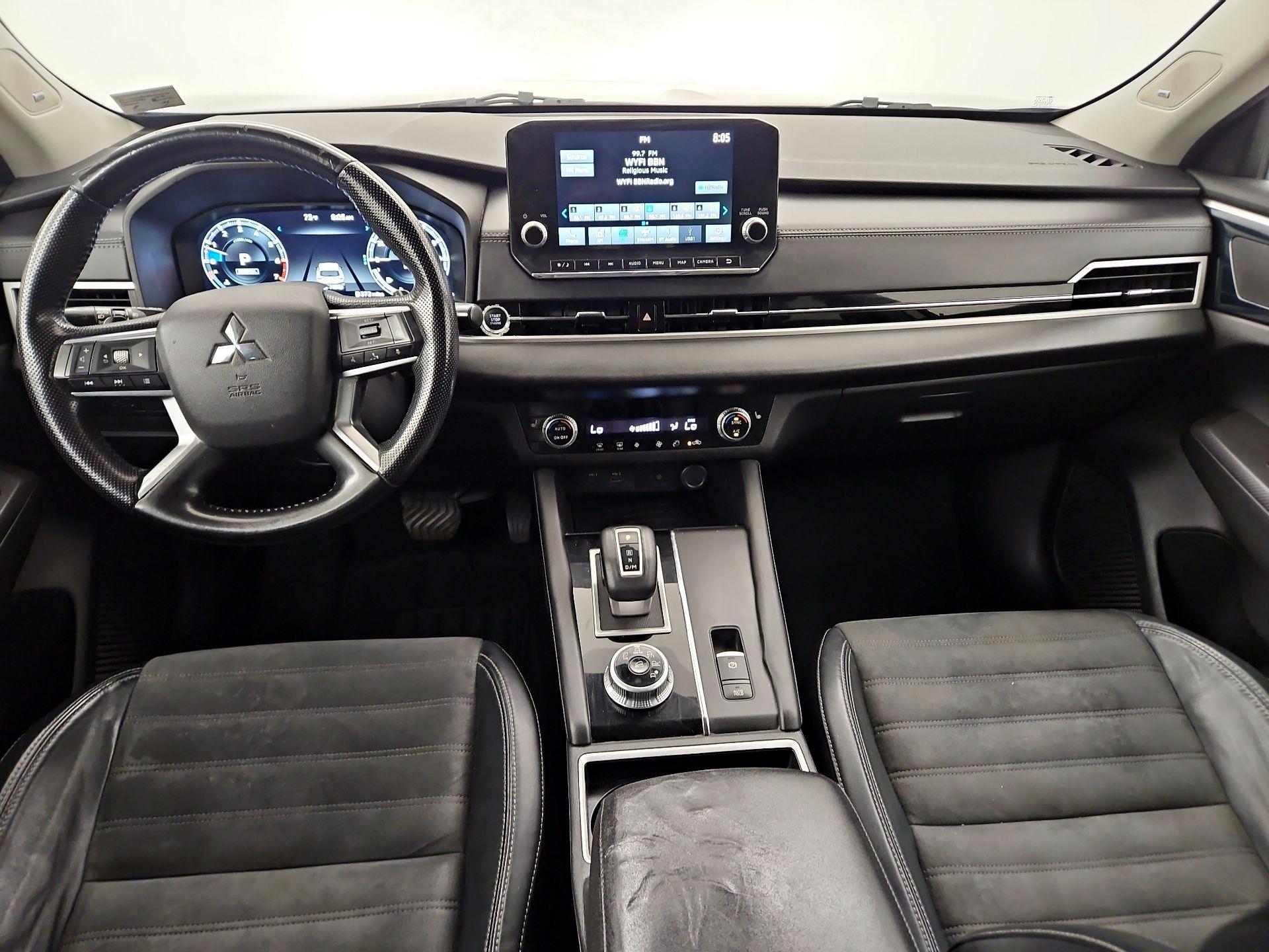 Thumbnail: 2022 Mitsubishi Outlander - 9