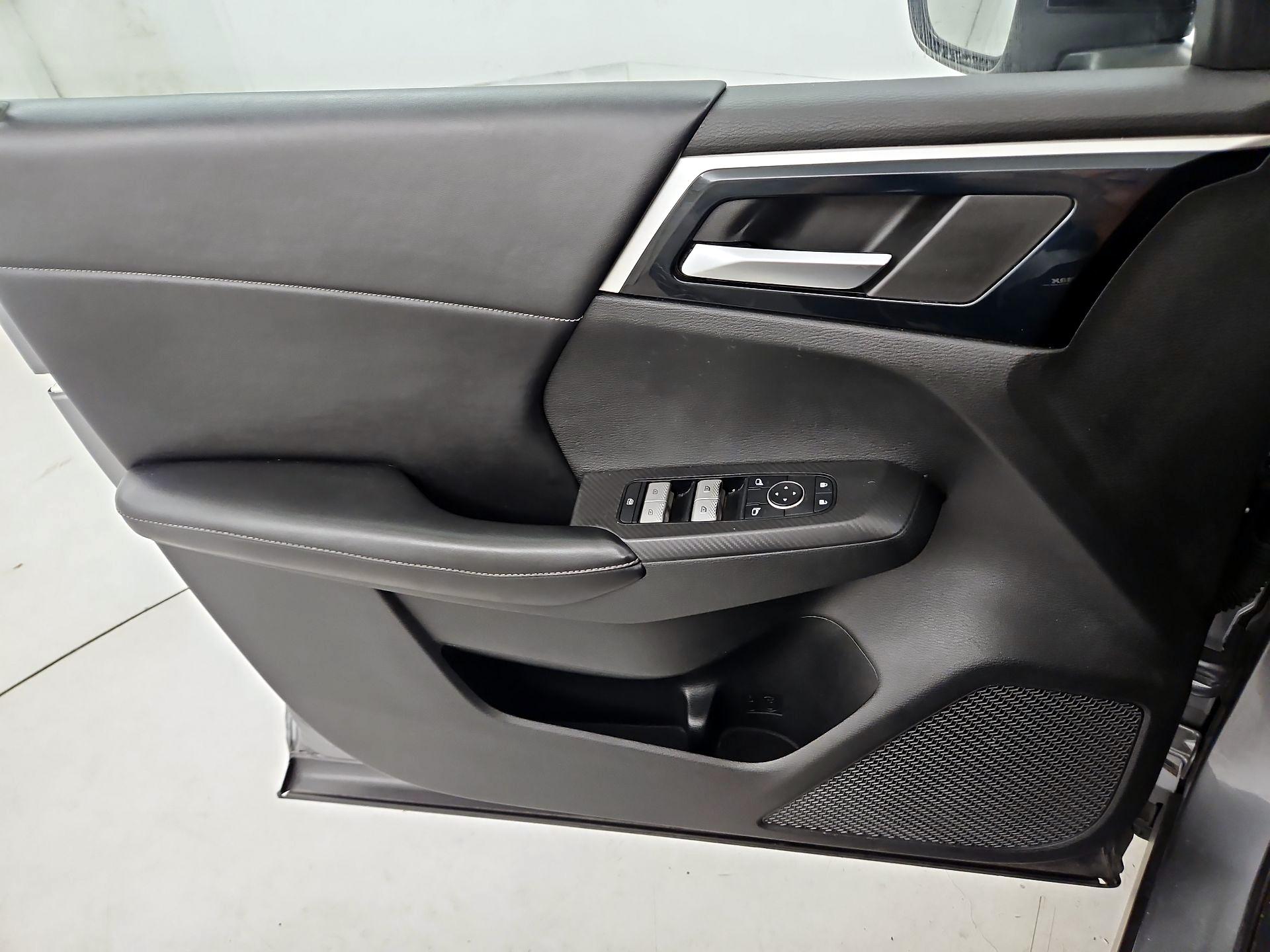 Thumbnail: 2022 Mitsubishi Outlander - 12