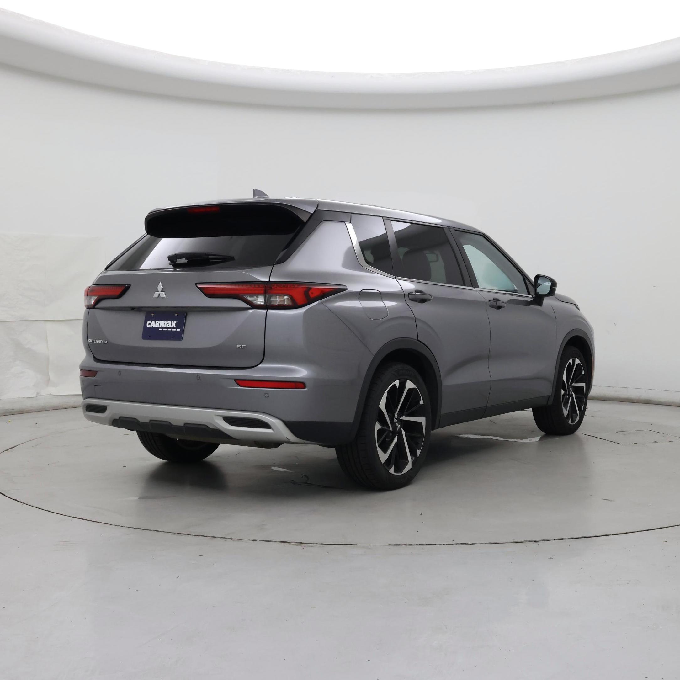 Thumbnail: 2022 Mitsubishi Outlander - 8