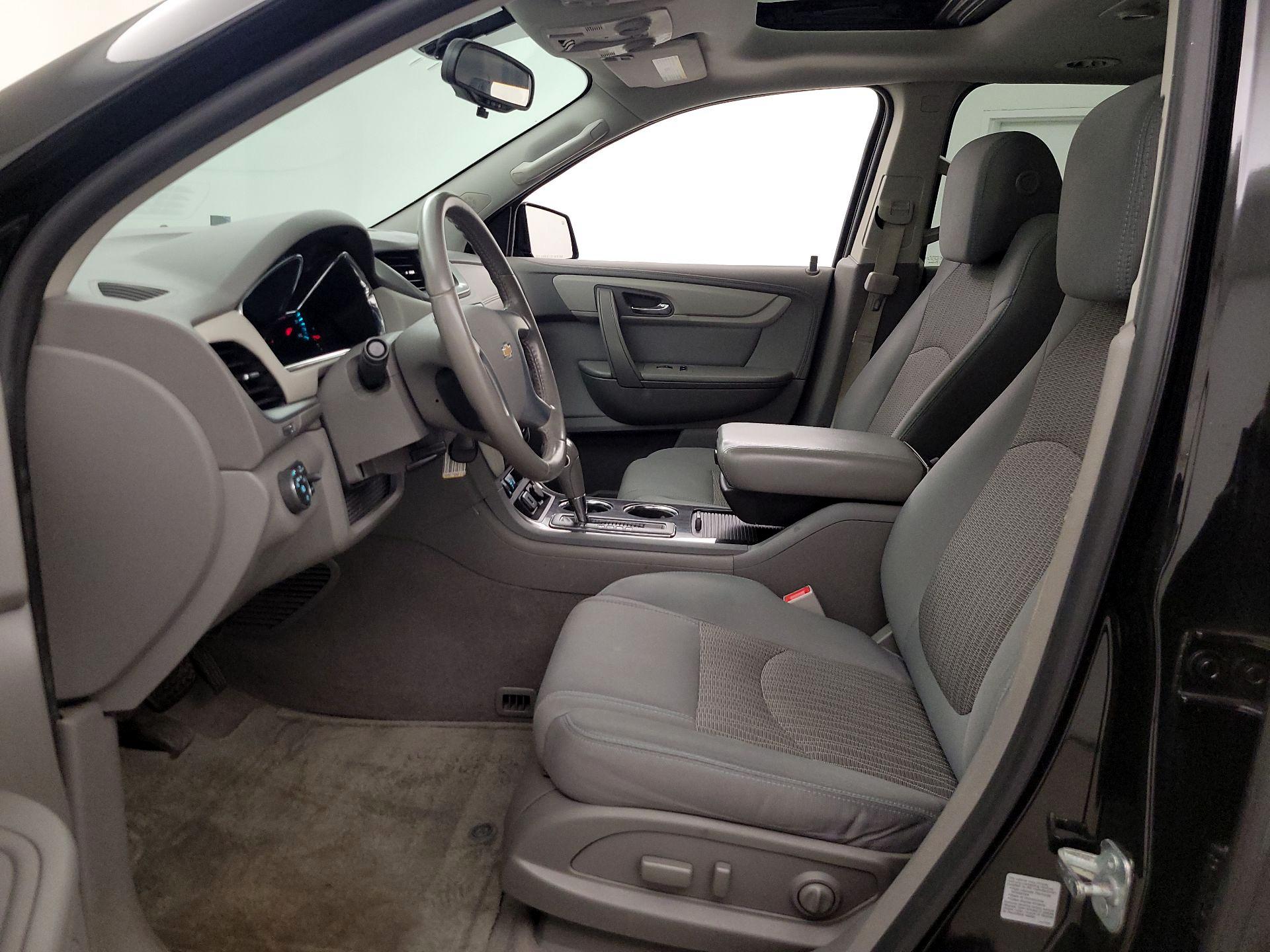 Thumbnail: 2017 Chevrolet Traverse - 11