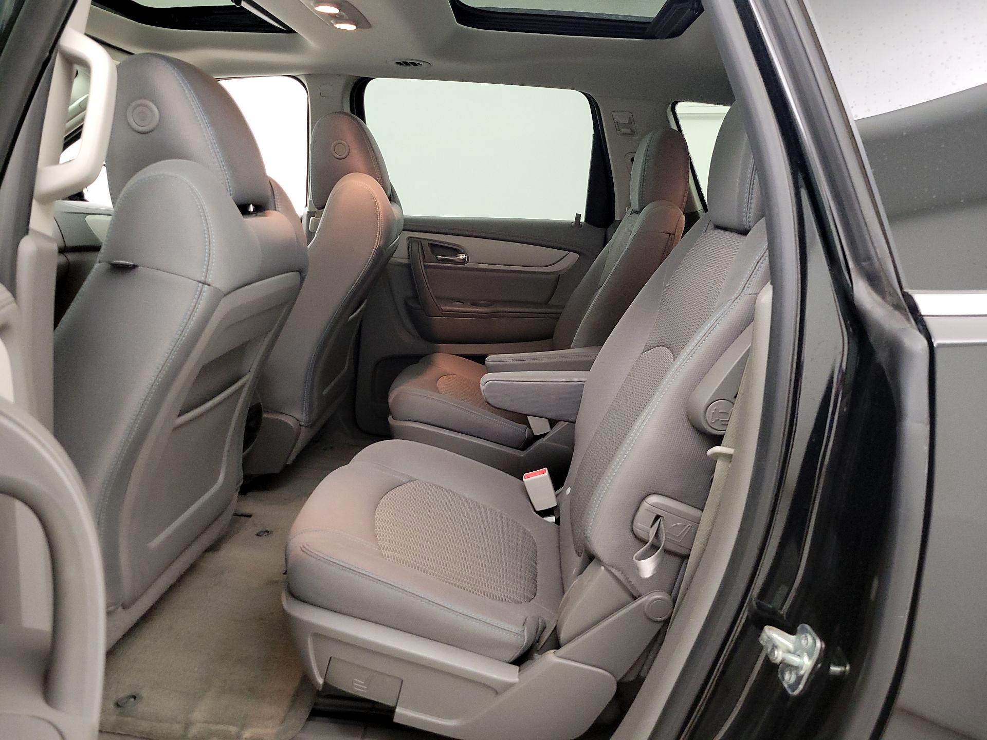 Thumbnail: 2017 Chevrolet Traverse - 20