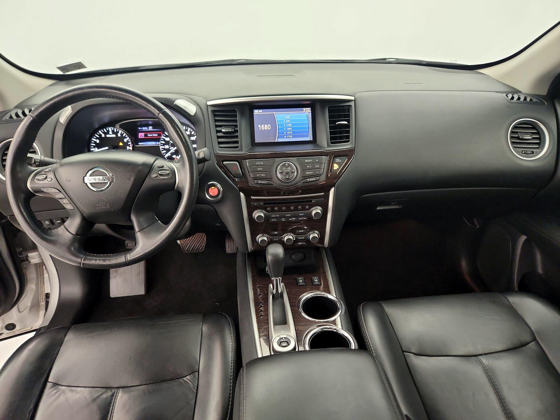Thumbnail: 2016 Nissan Pathfinder - 9