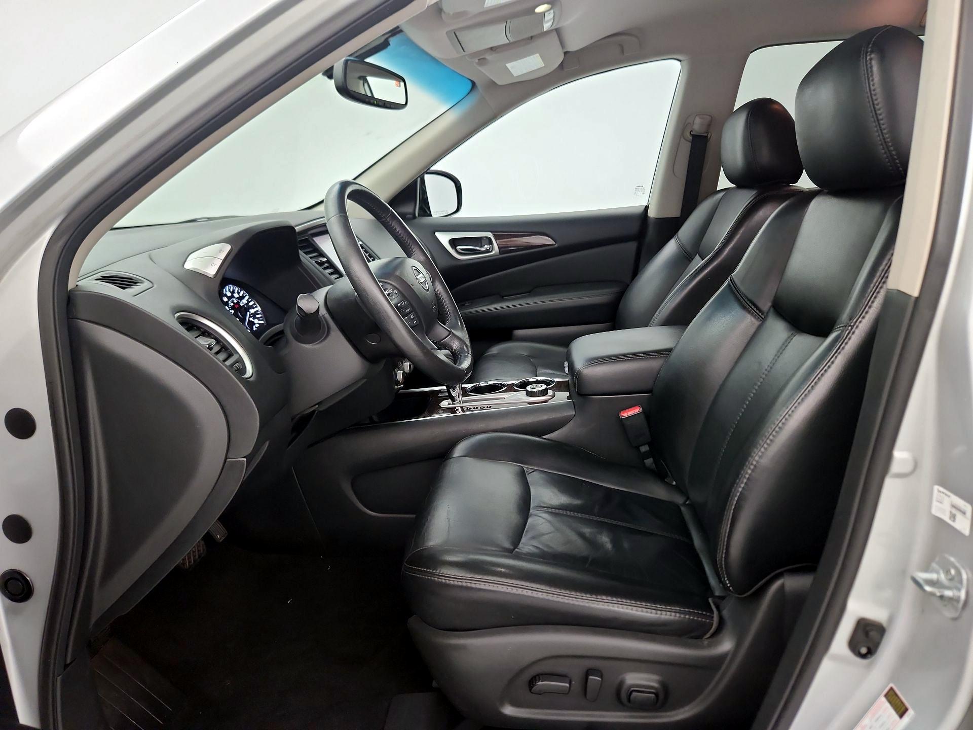 Thumbnail: 2016 Nissan Pathfinder - 11