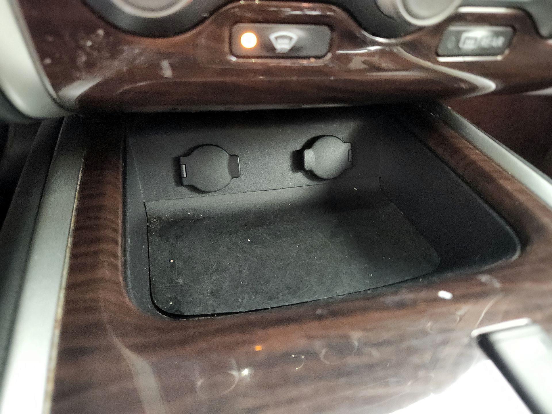Thumbnail: 2016 Nissan Pathfinder - 18