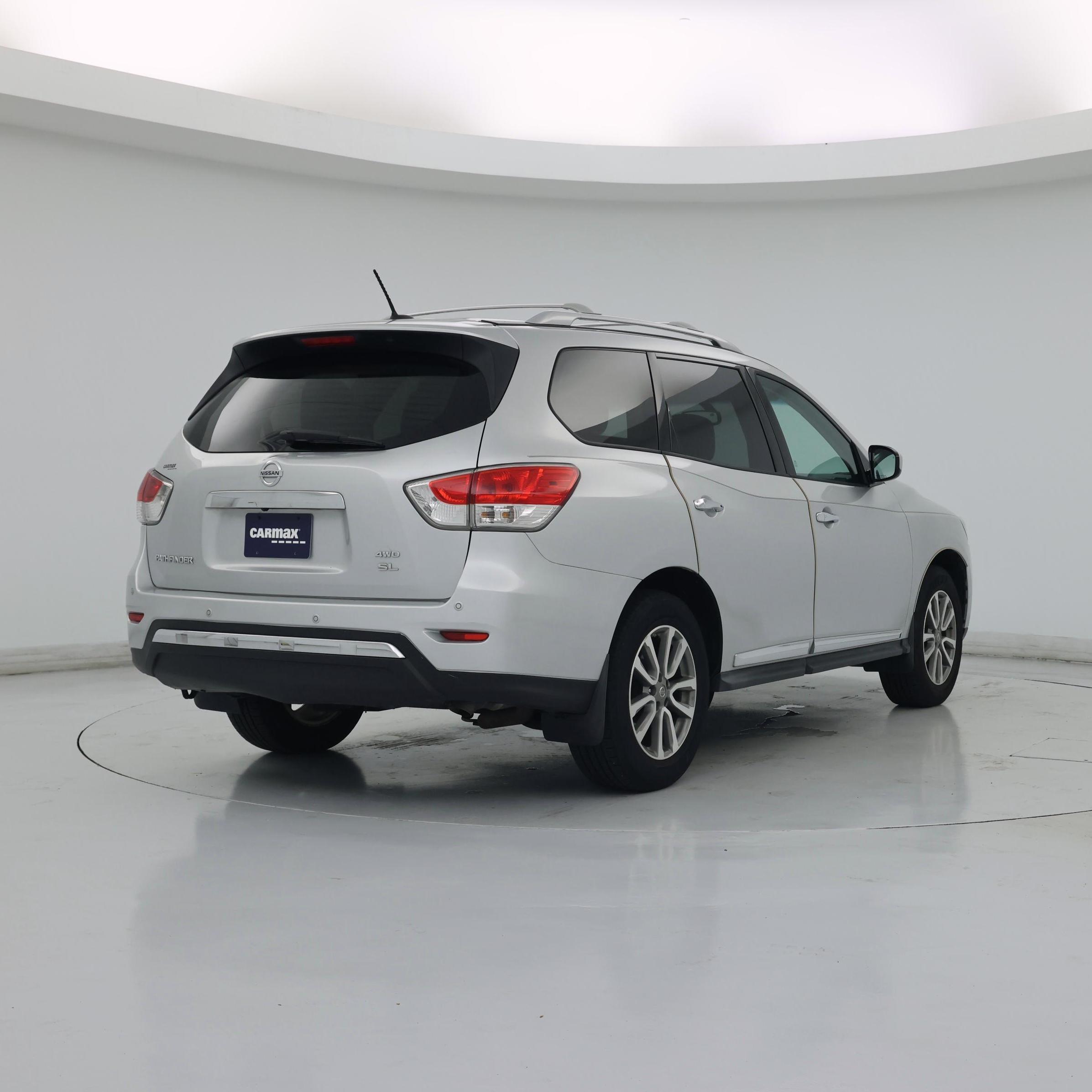 Thumbnail: 2016 Nissan Pathfinder - 8