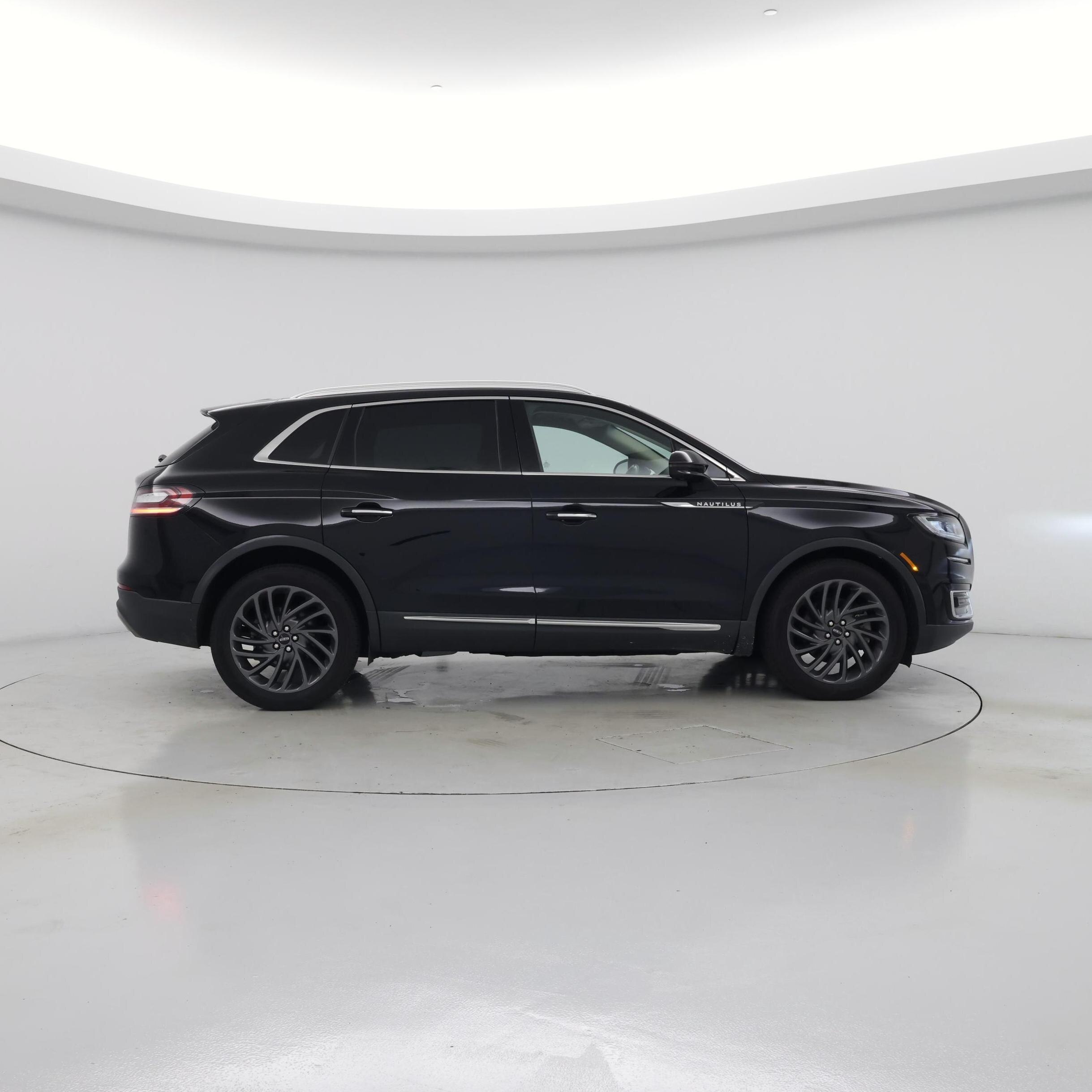 Thumbnail: 2020 Lincoln Nautilus - 7
