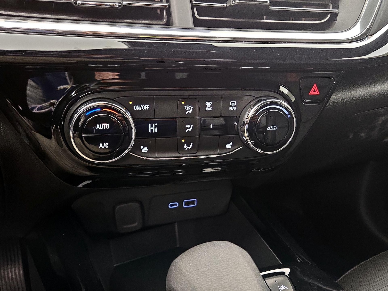 2025 Chevrolet Trax RS - Photo 17