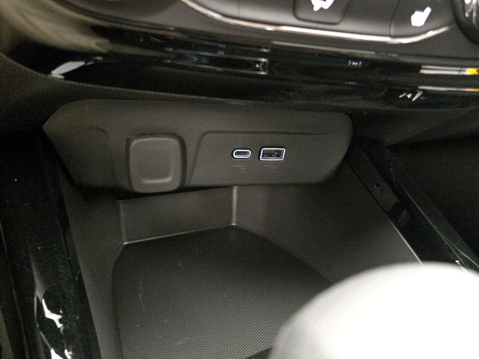 2025 Chevrolet Trax RS - Photo 19