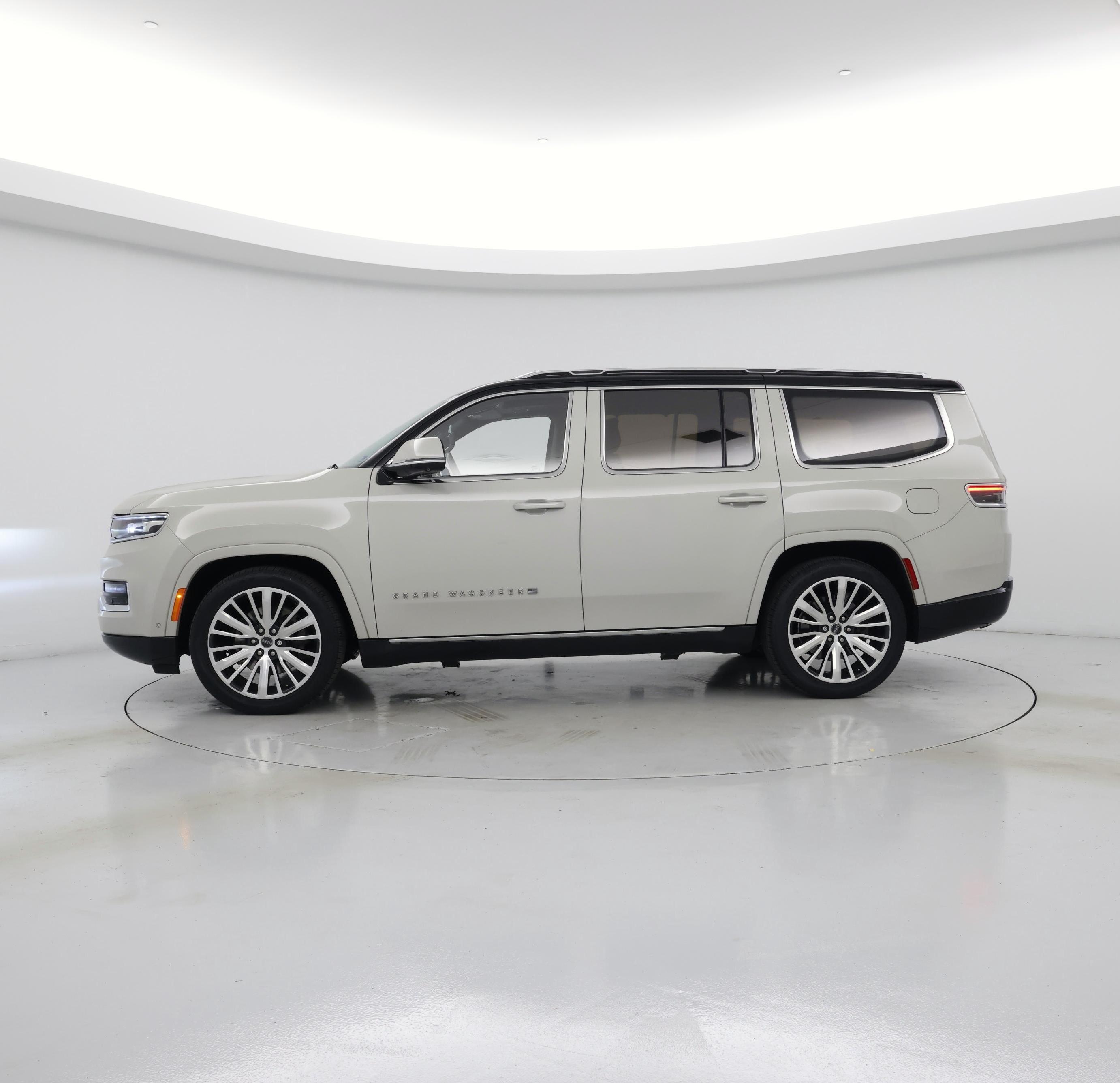 Thumbnail: 2022 Jeep Grand Wagoneer - 3