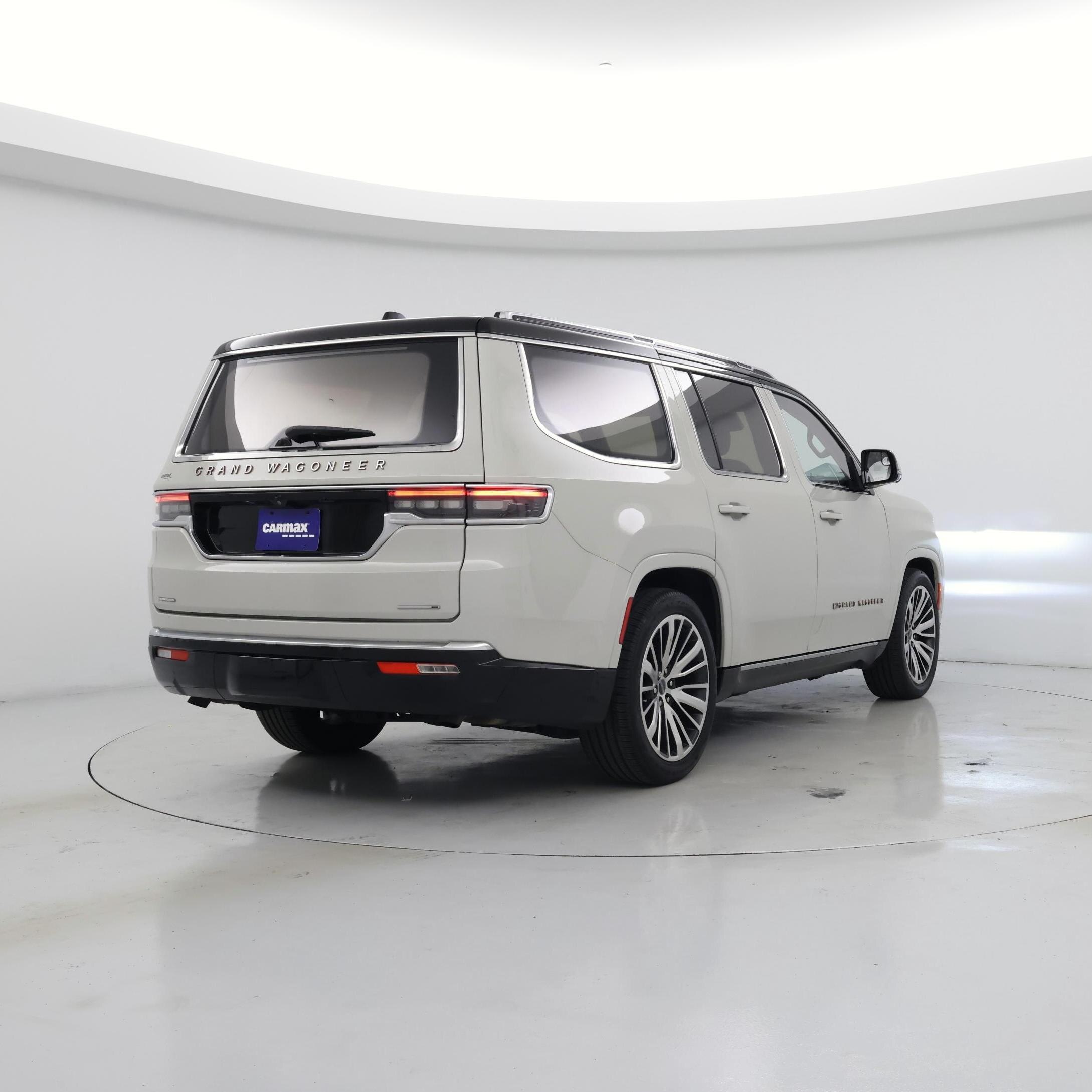 Thumbnail: 2022 Jeep Grand Wagoneer - 8