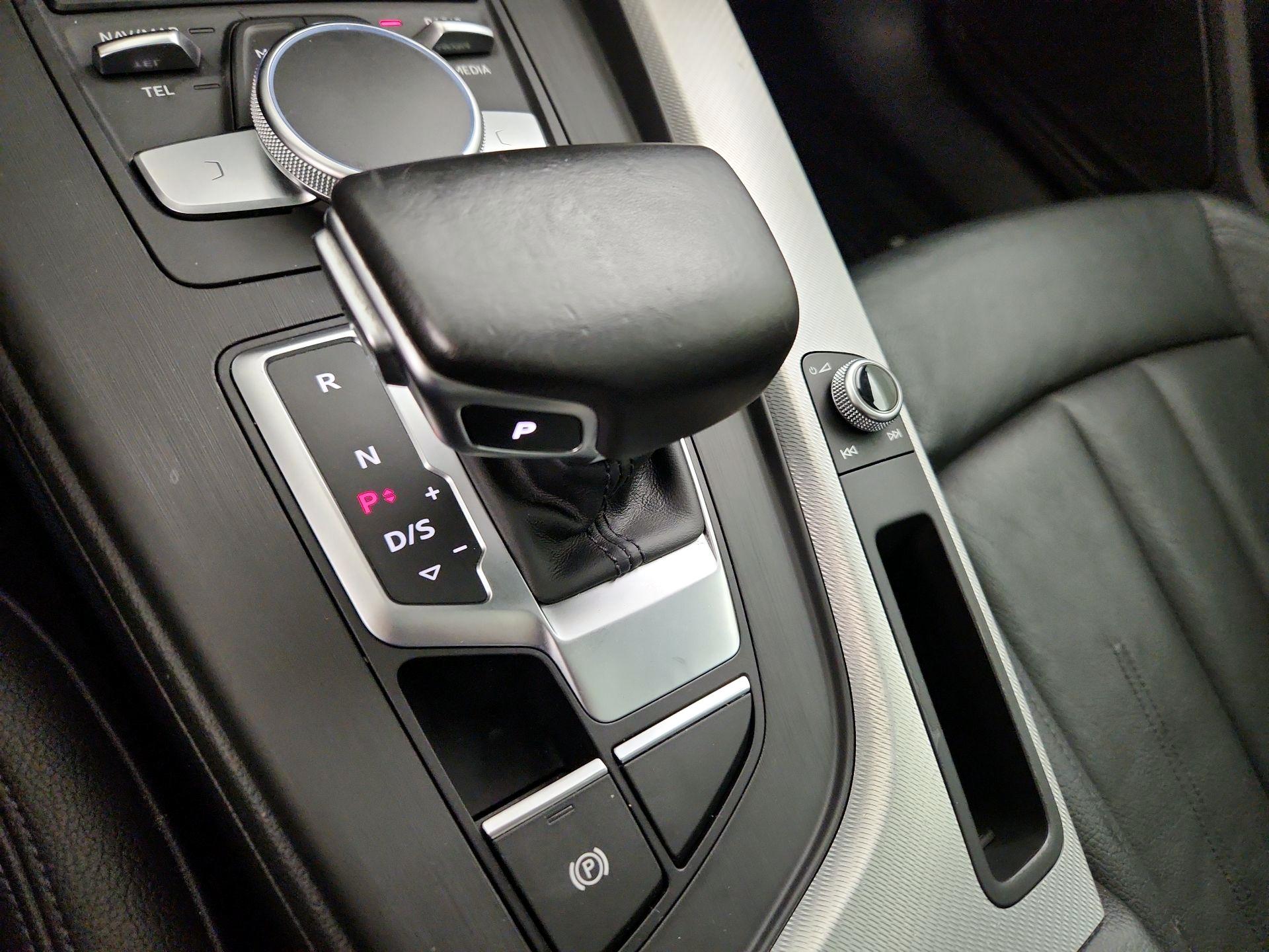 Thumbnail: 2017 Audi A4 - 18