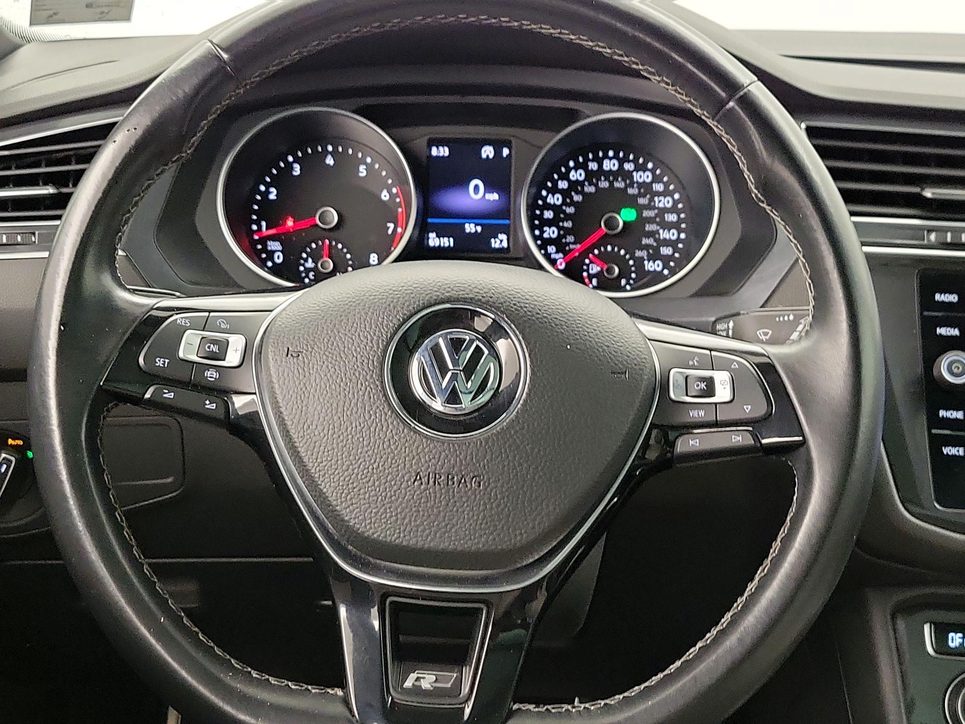 Thumbnail: 2020 Volkswagen Tiguan - 10